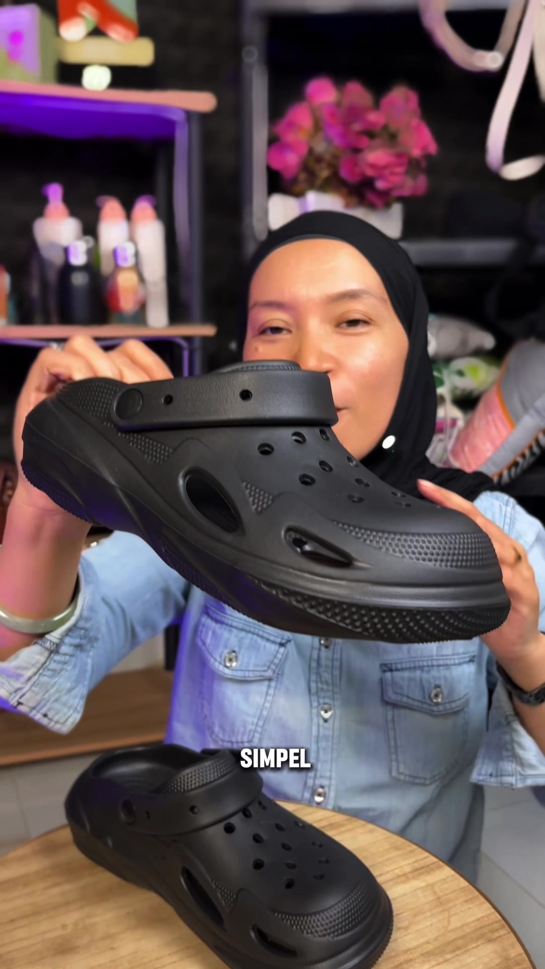 @LELI si paling TAS dan SANDAL