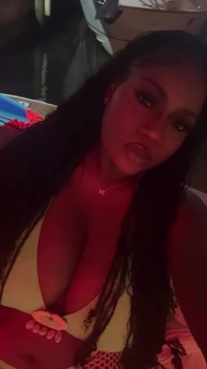 @_manoucheca