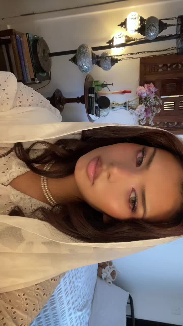 @Lámya
