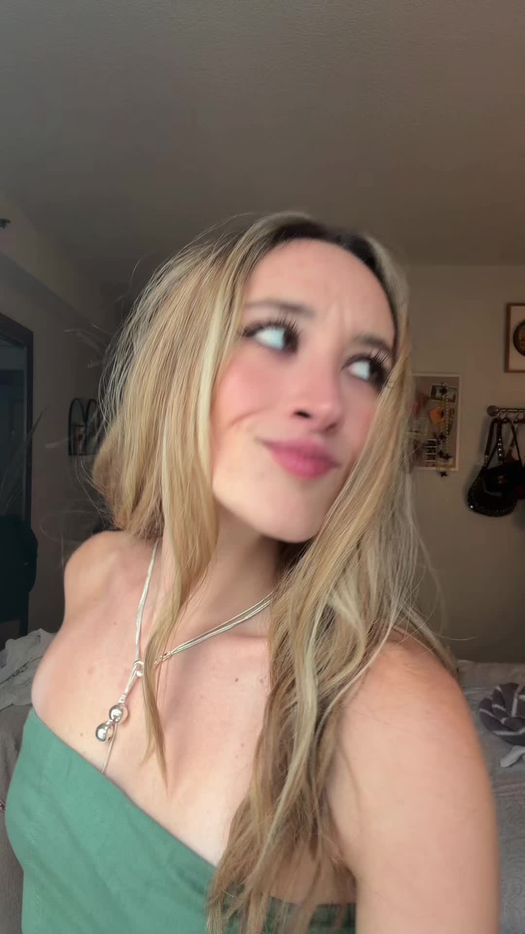 @nicole