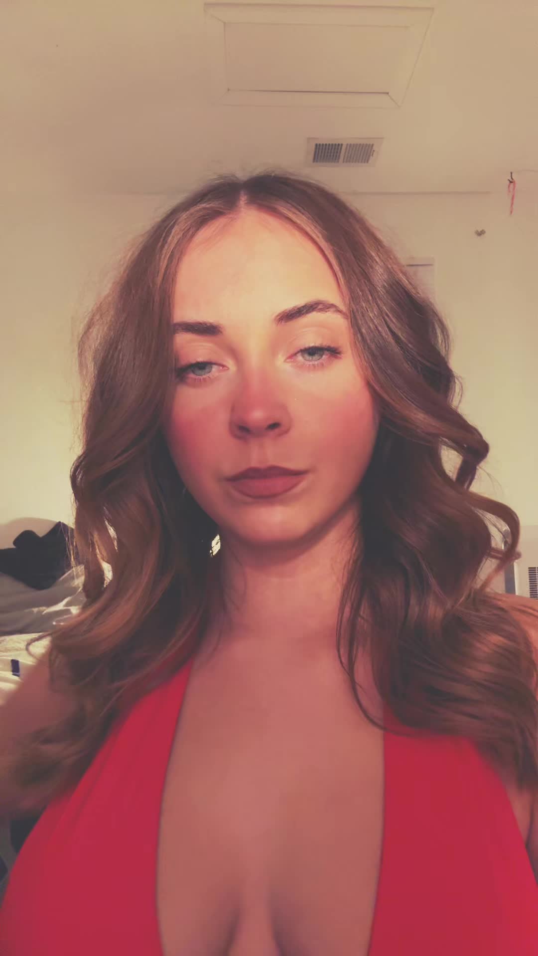 @Megan🎧🤍🫧🪩