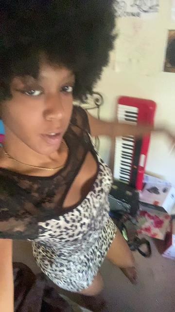 @toriolaaa