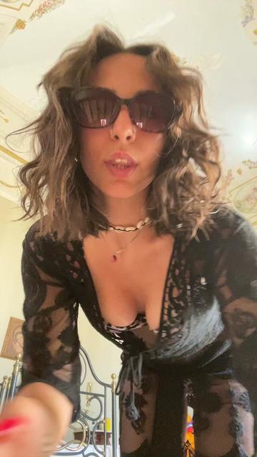 @laurettaesto