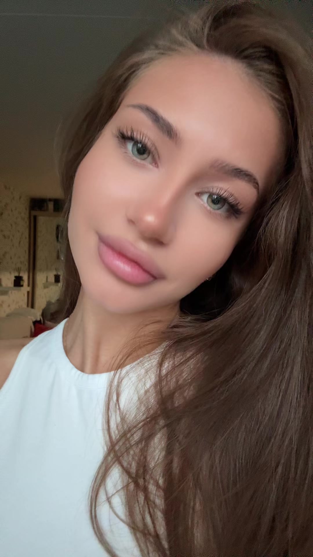 @glosslips