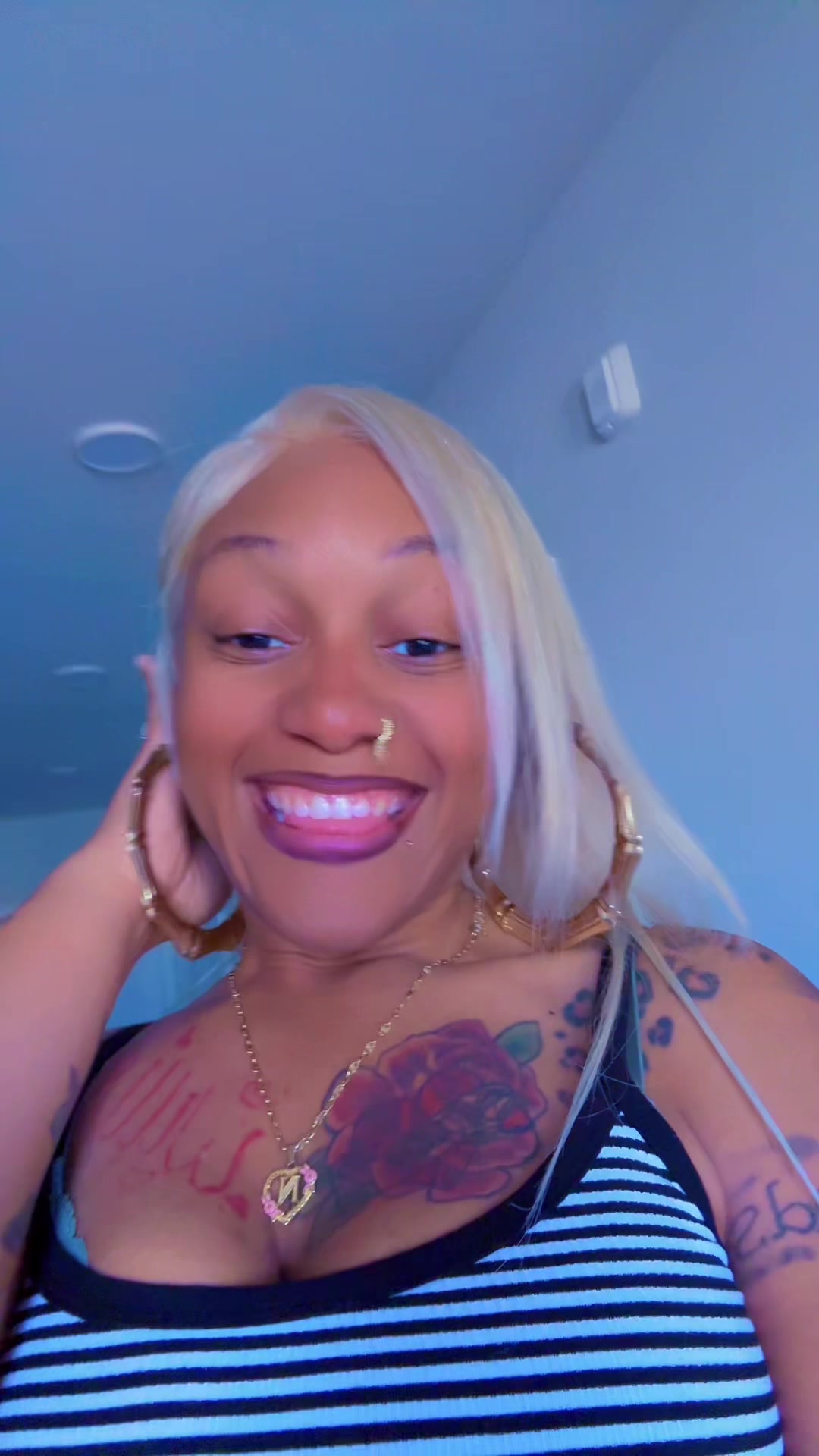 @NIECEYYYY🦋🌹