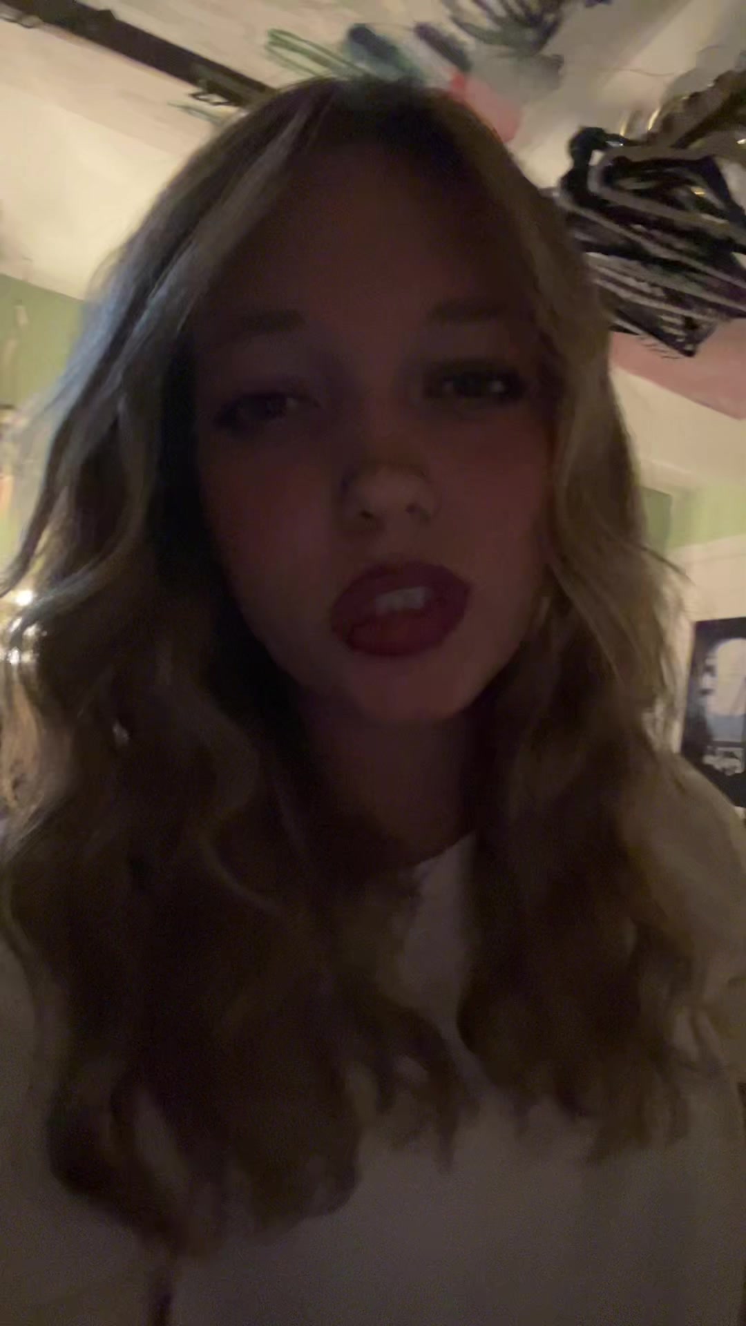 @💋.