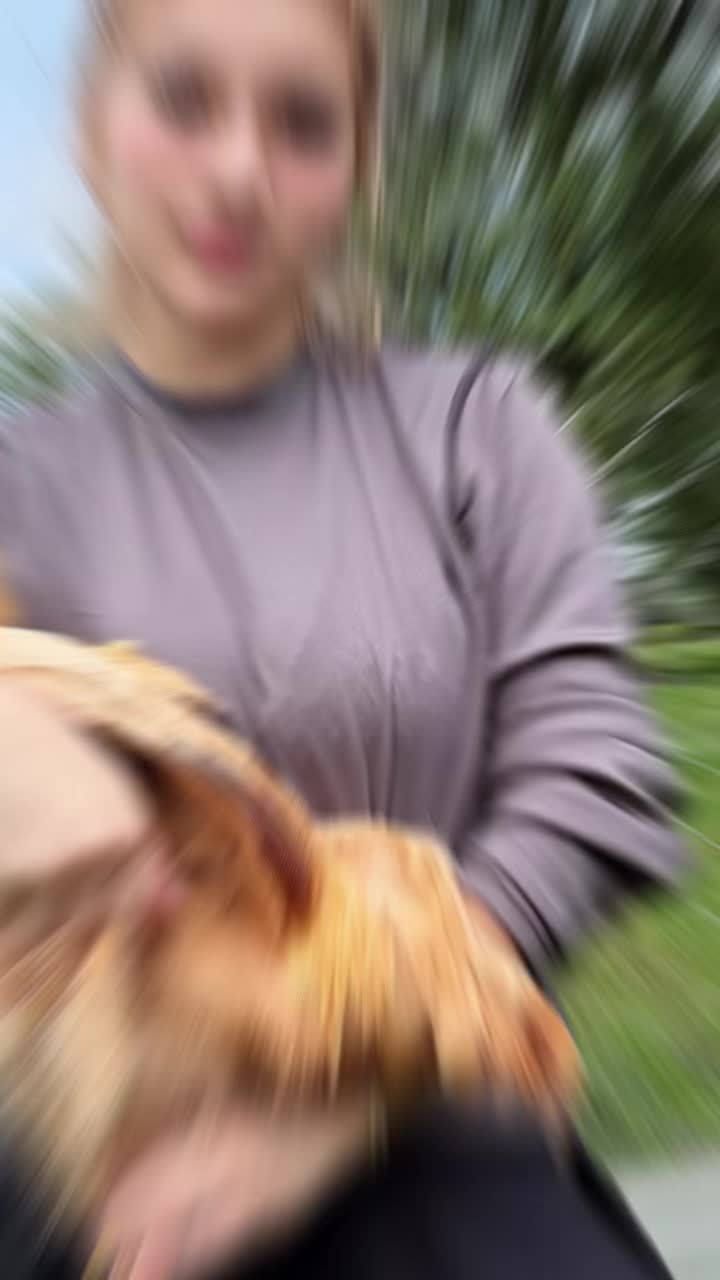 @Bella
