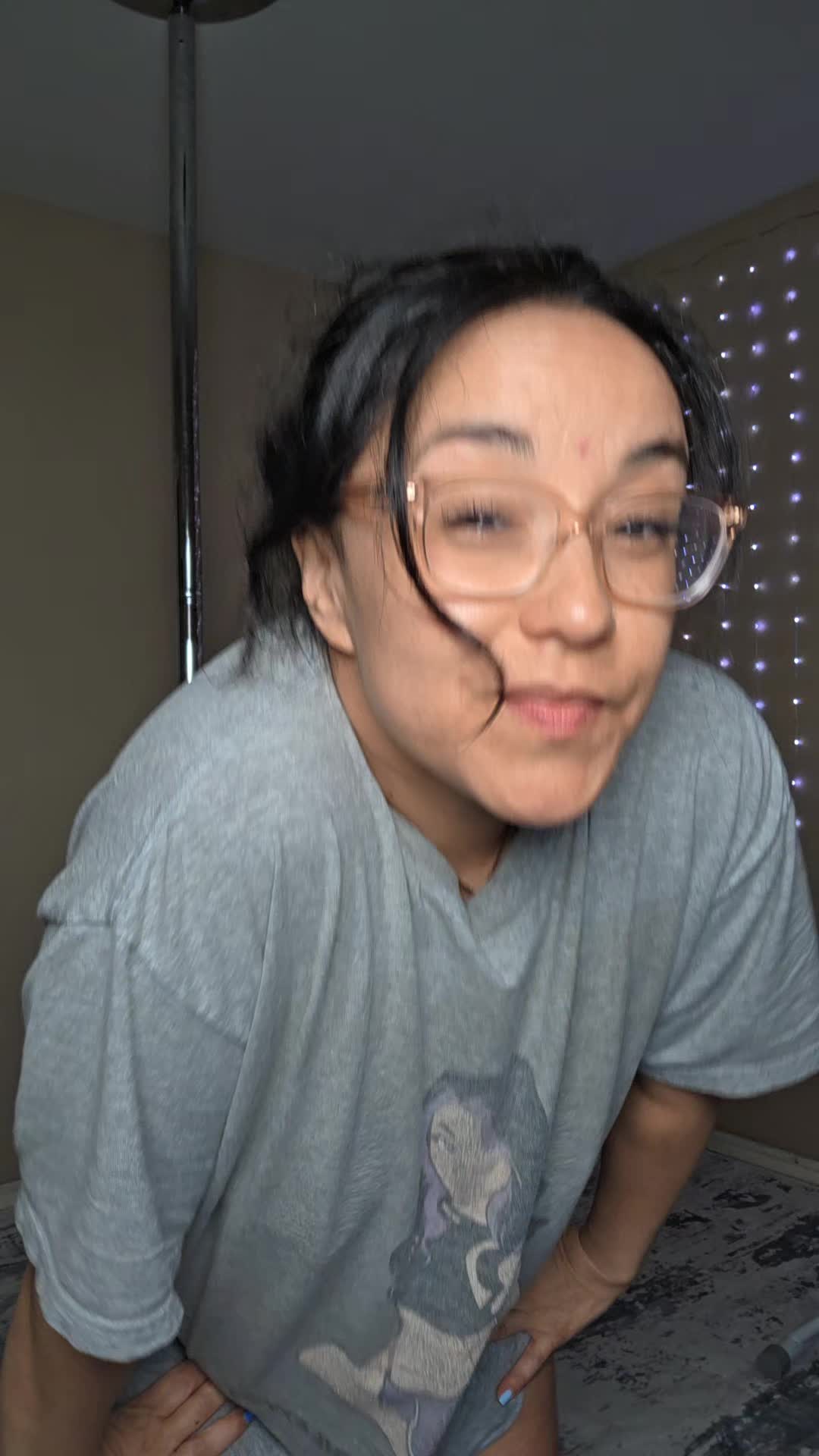 @Ask_Ashley479
