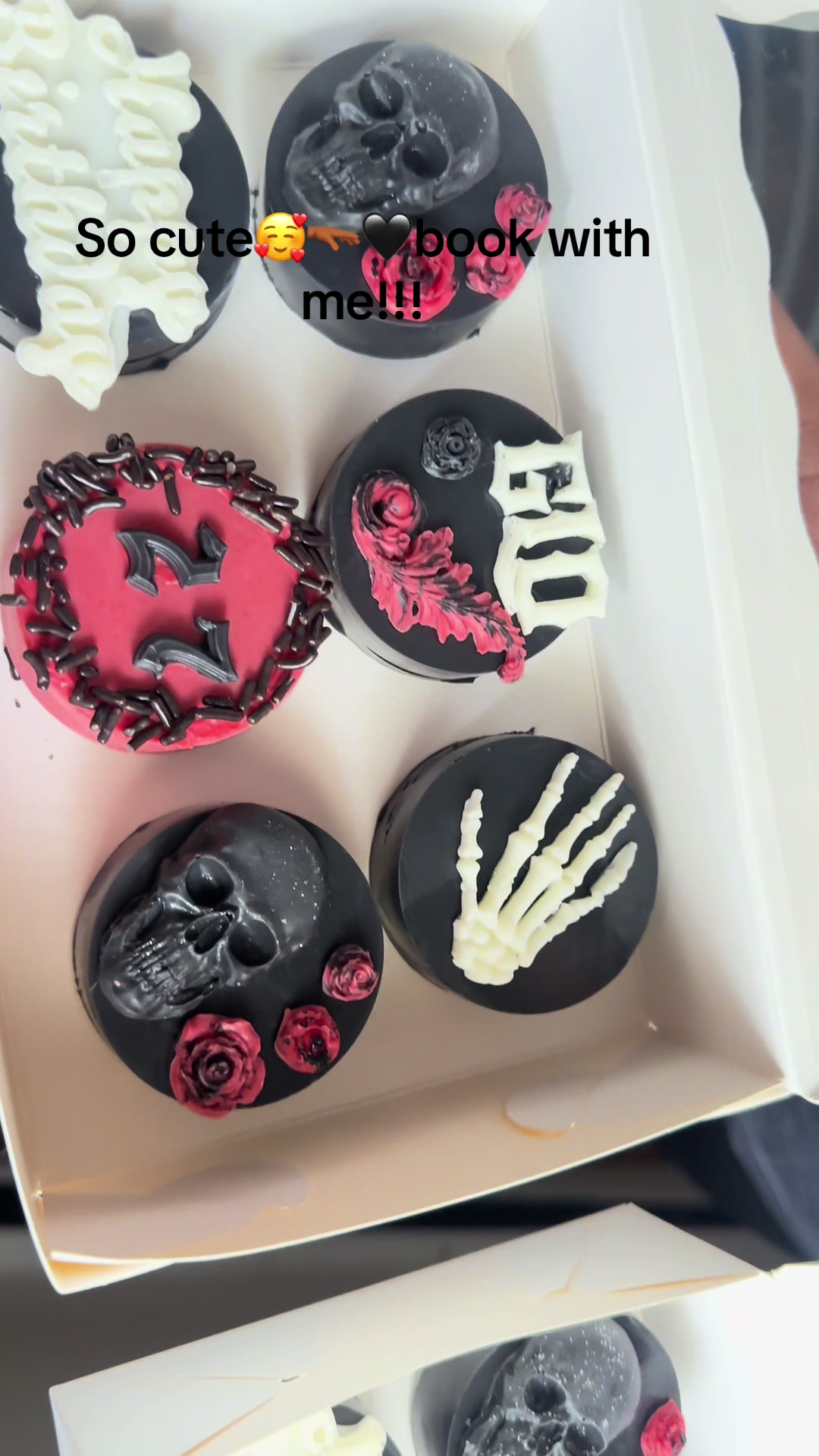 @Brianna | Sweets Anatomy🍭🍫🍪