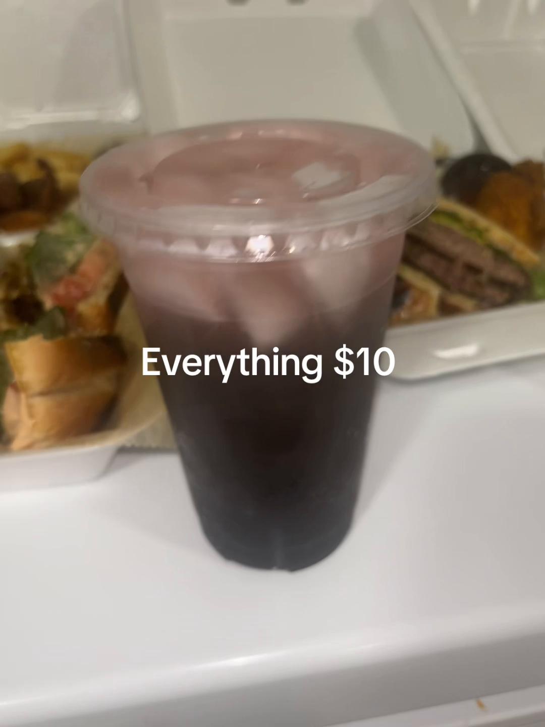 @Tracy&rsquo;s Food Trap