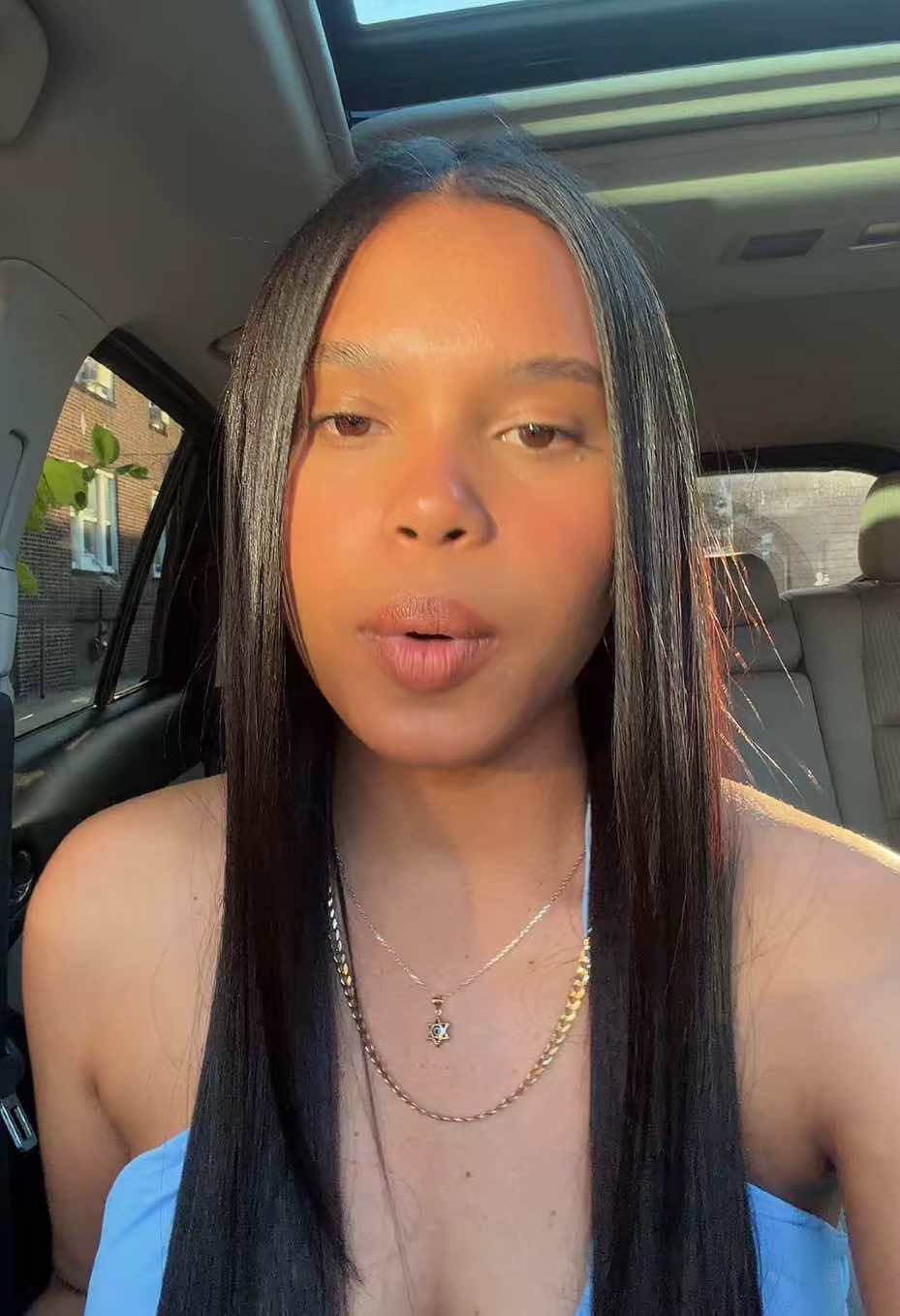 @Elyy04
