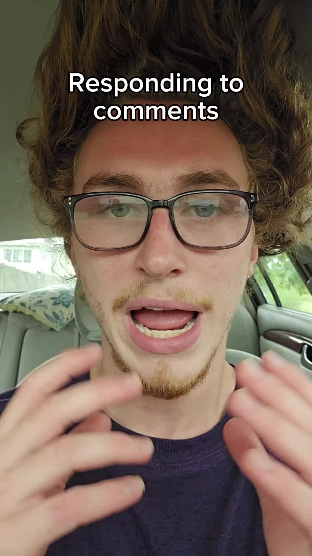 @GoldieGl0cks