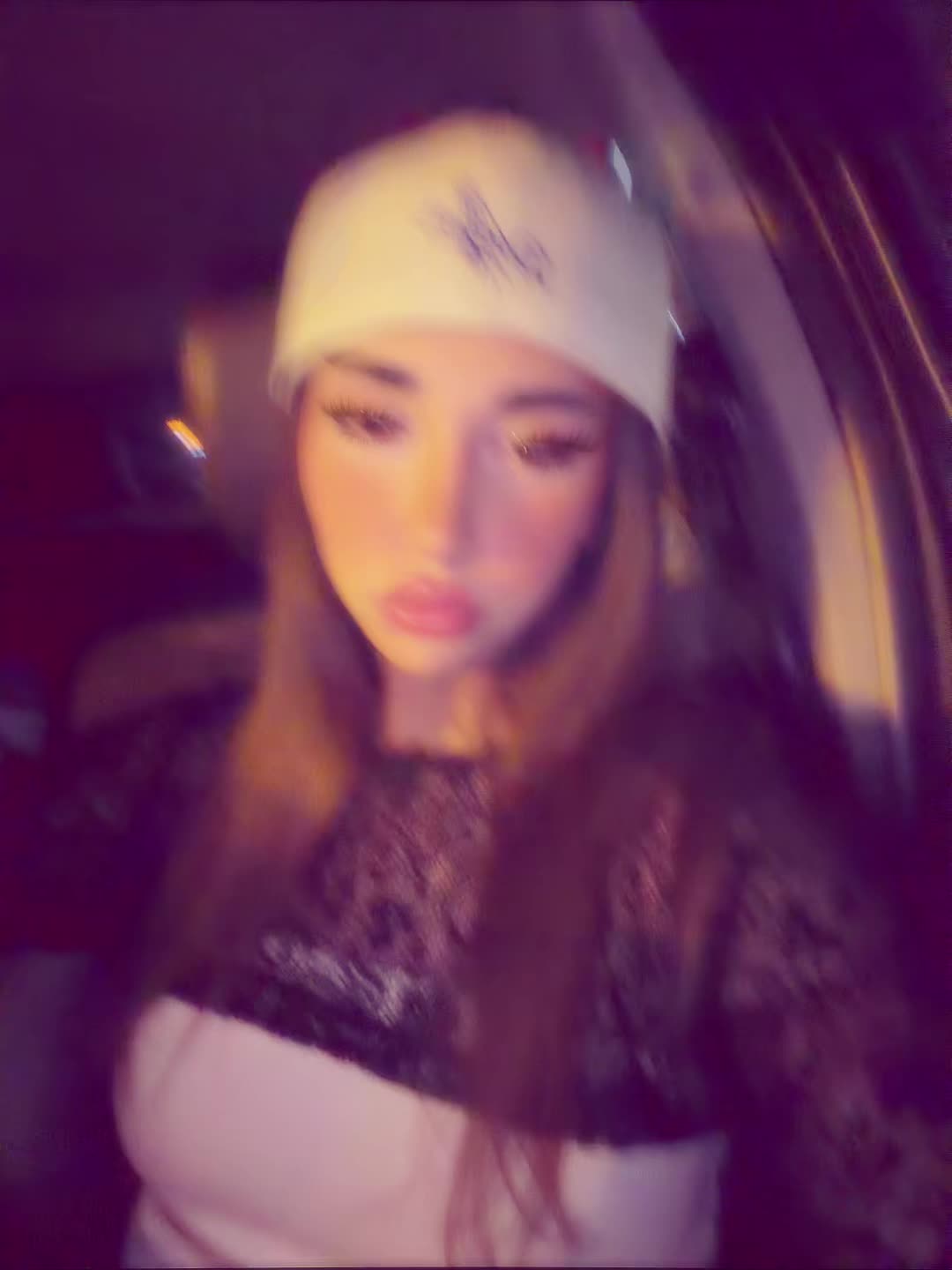 @_.aviisaa