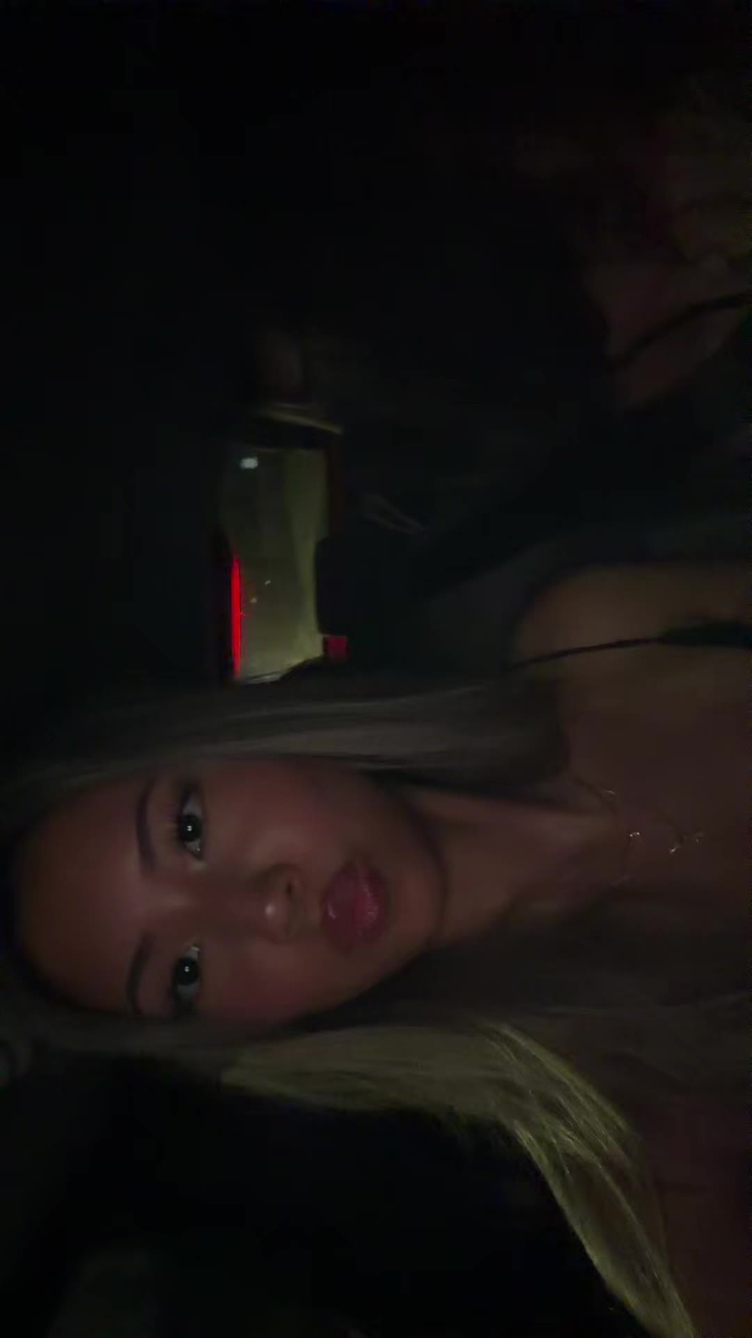 @y