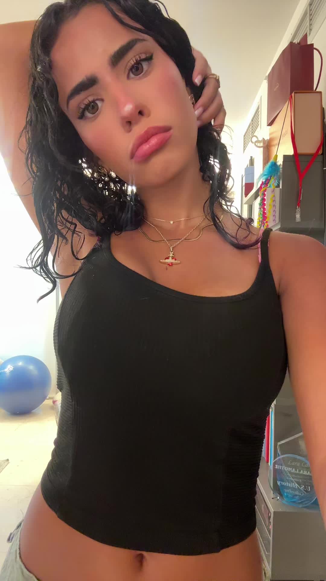 @Lara🪷