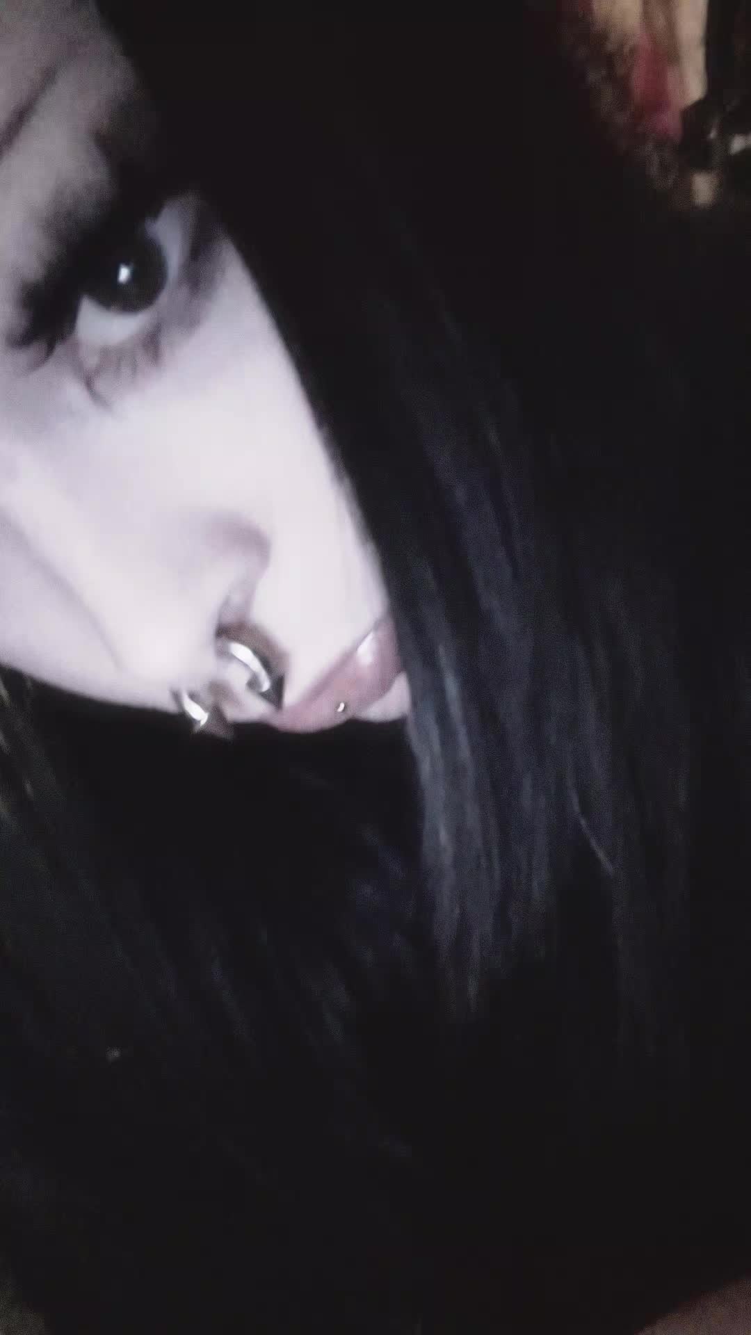 @horrorblompy