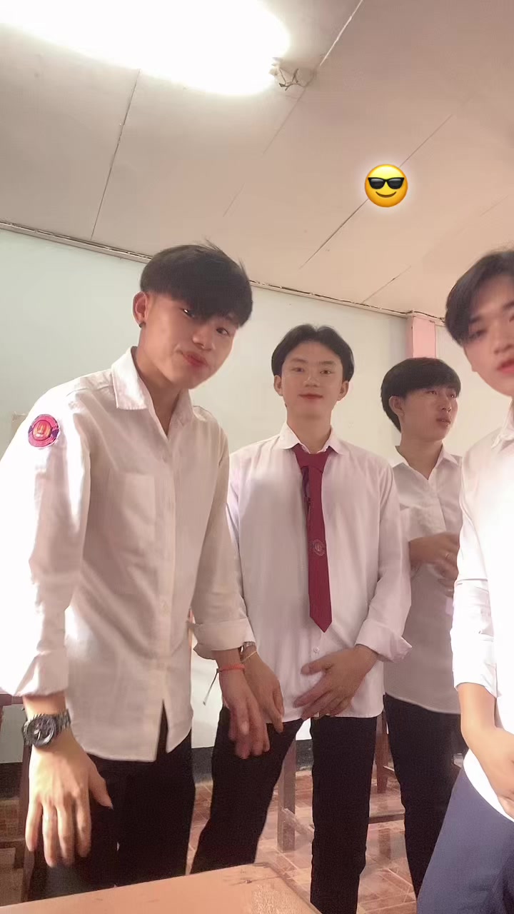 @ຊື່ພິລະພົນ ຮຽນວິຊາຊີບສາຂາພາຈີນ