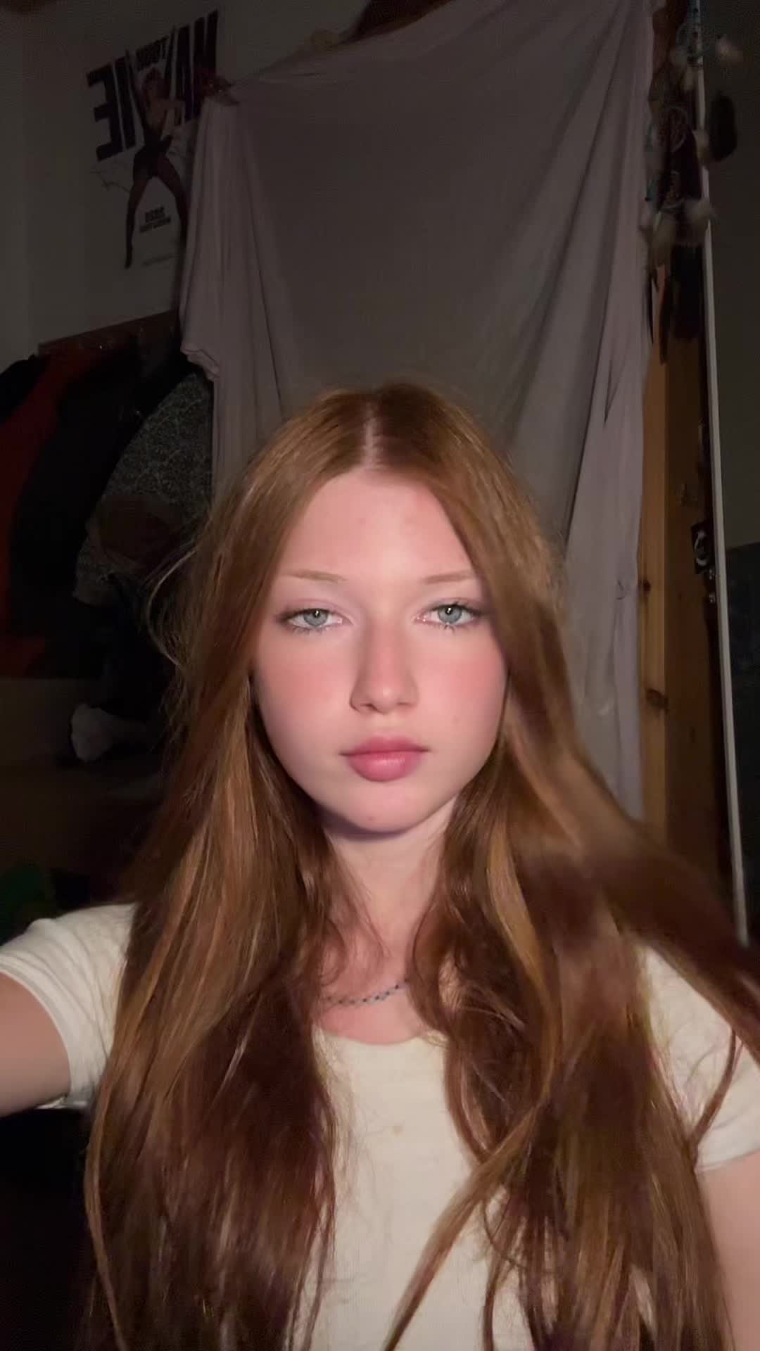 @JÜNGSTE SINGLEMOM AUF TIKTOK