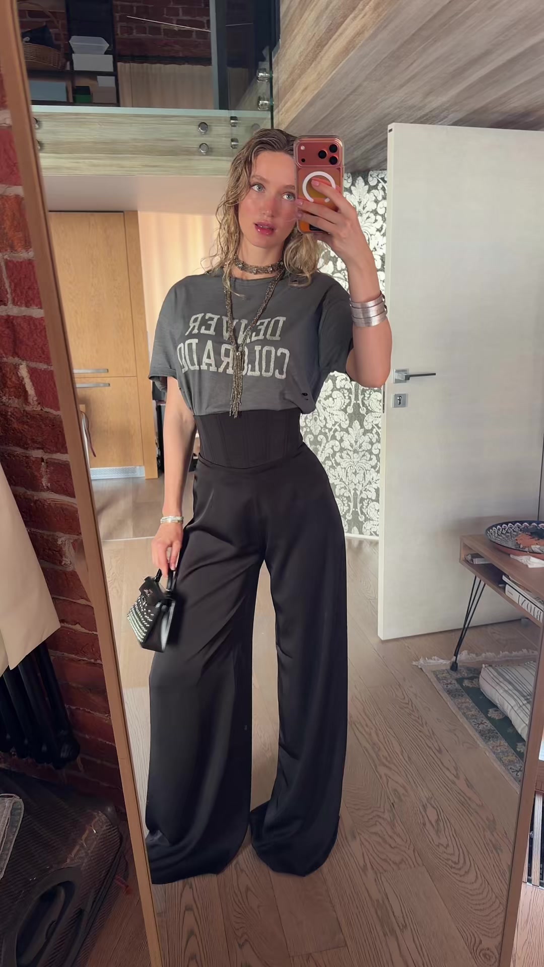 @Eva