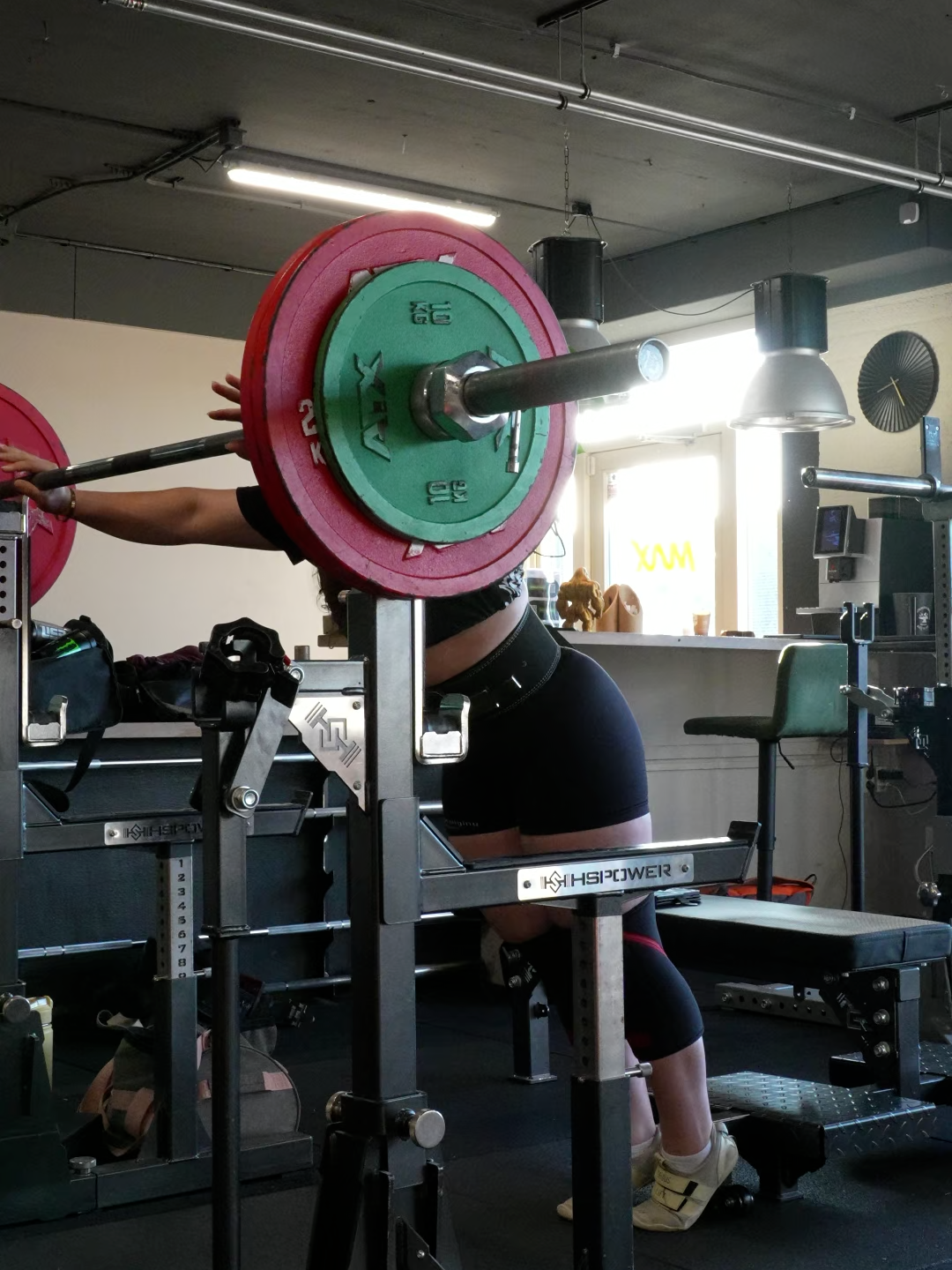 @elise_powerlifts