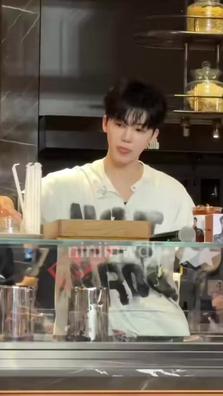 @แฟนสาวเจโน่แจมินจีซอง