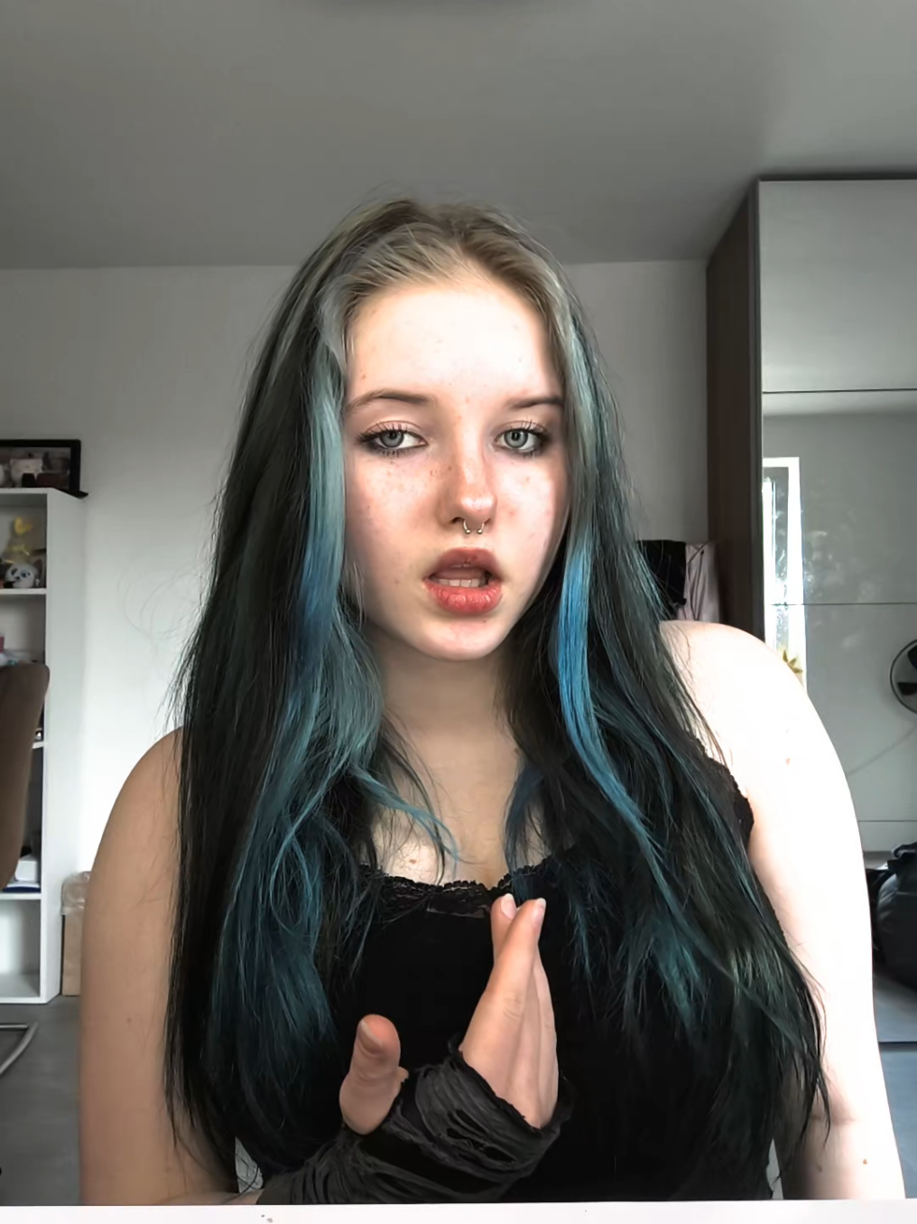 @Angelixx👽