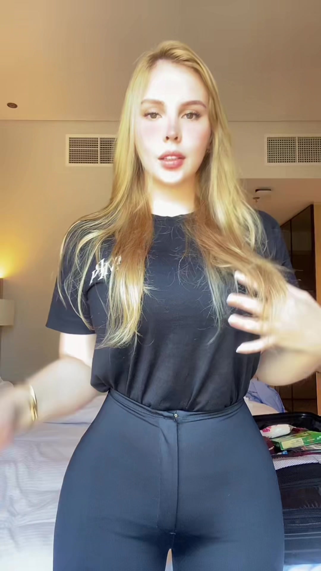 @Nella