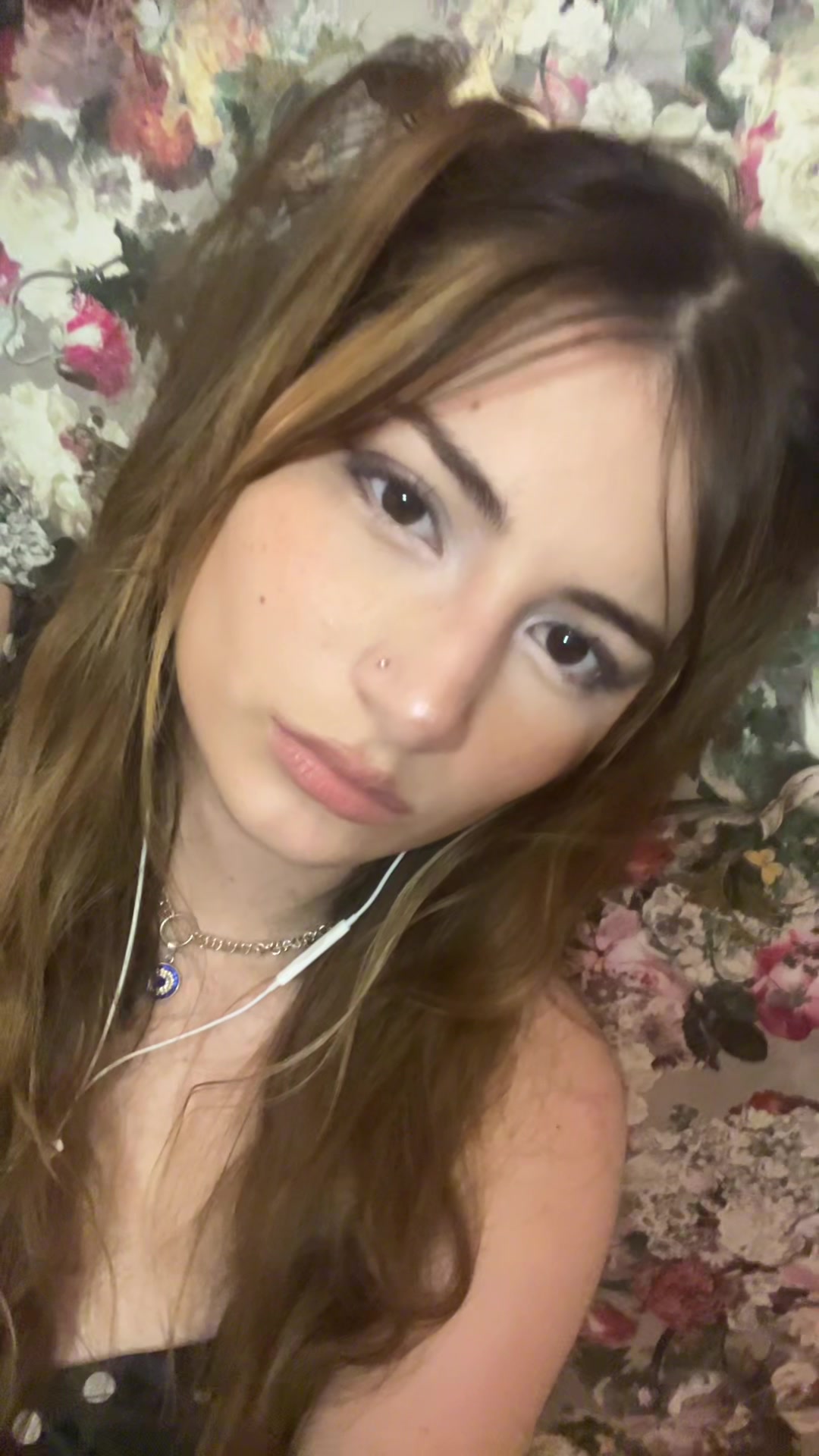 @lara1zel
