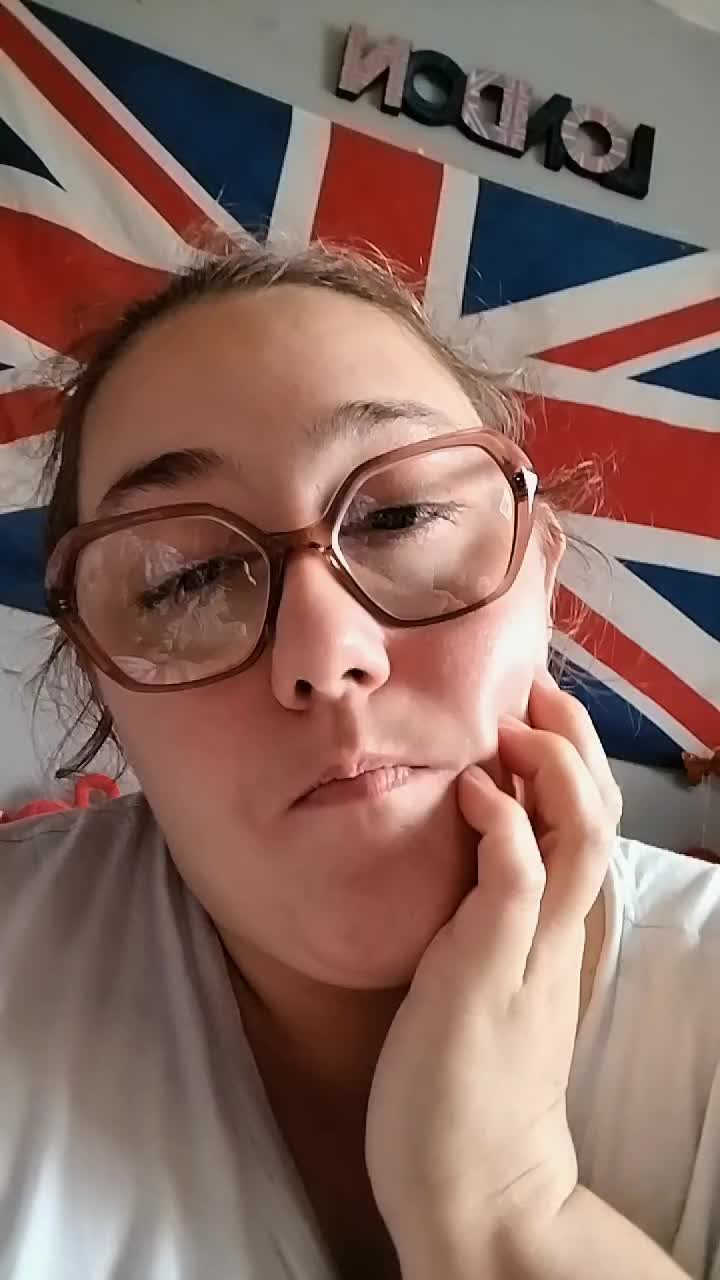 @⭐main dans la main avec laure⭐