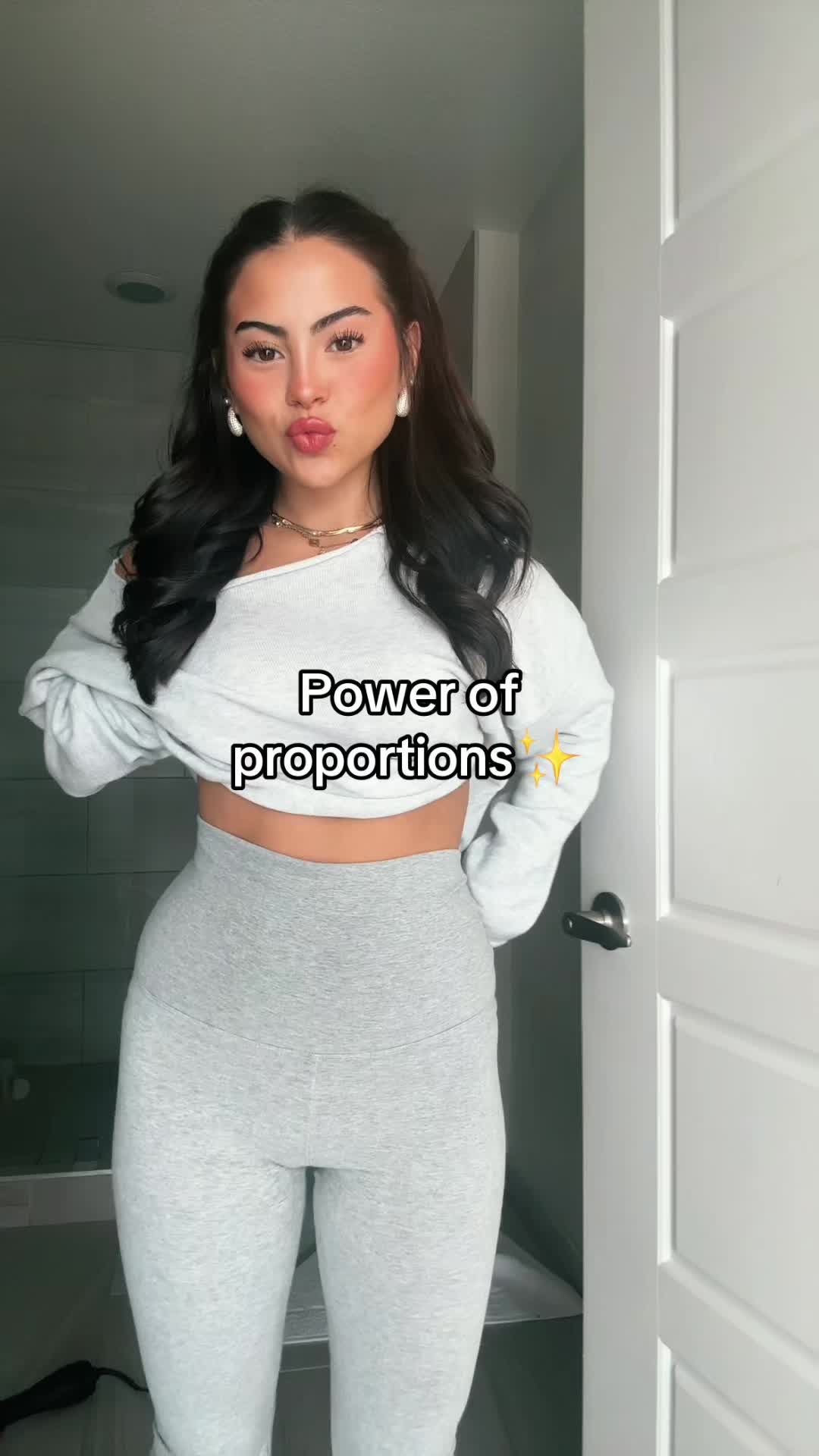 @E L L I E R O S E