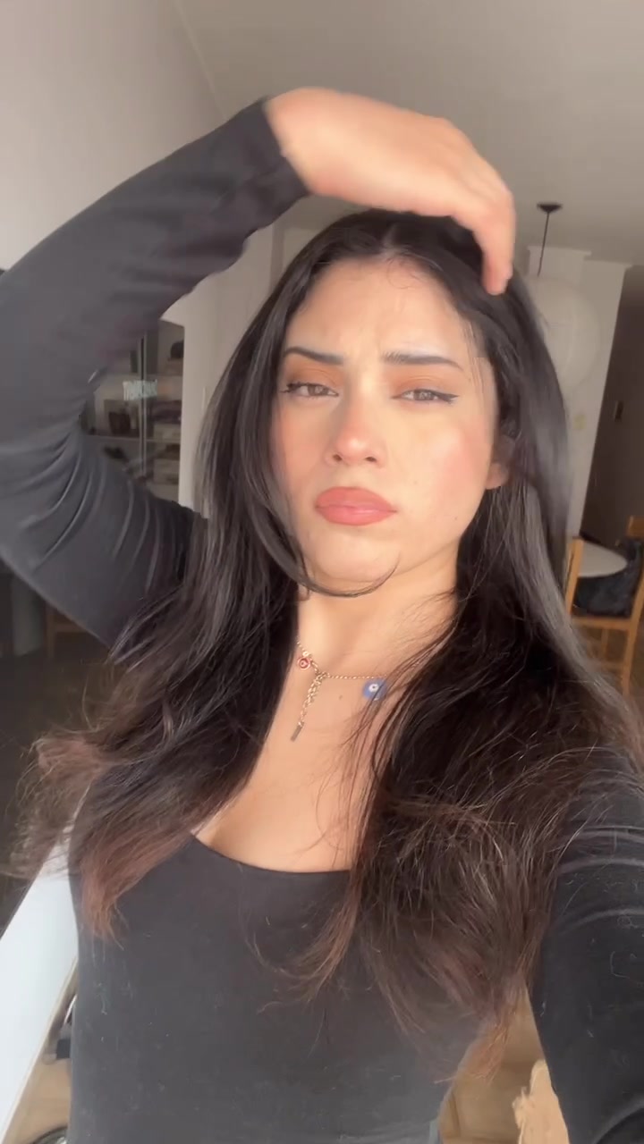 @Julieta🌻