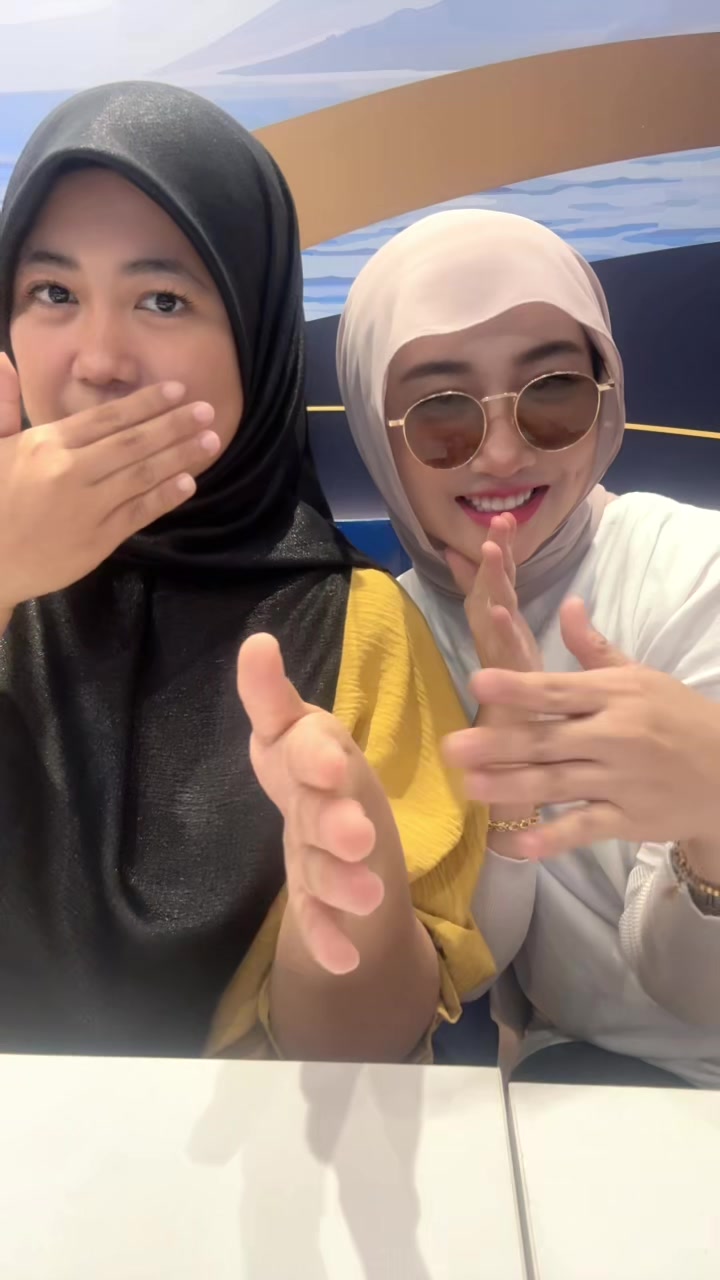 @Lyzza Lyzza