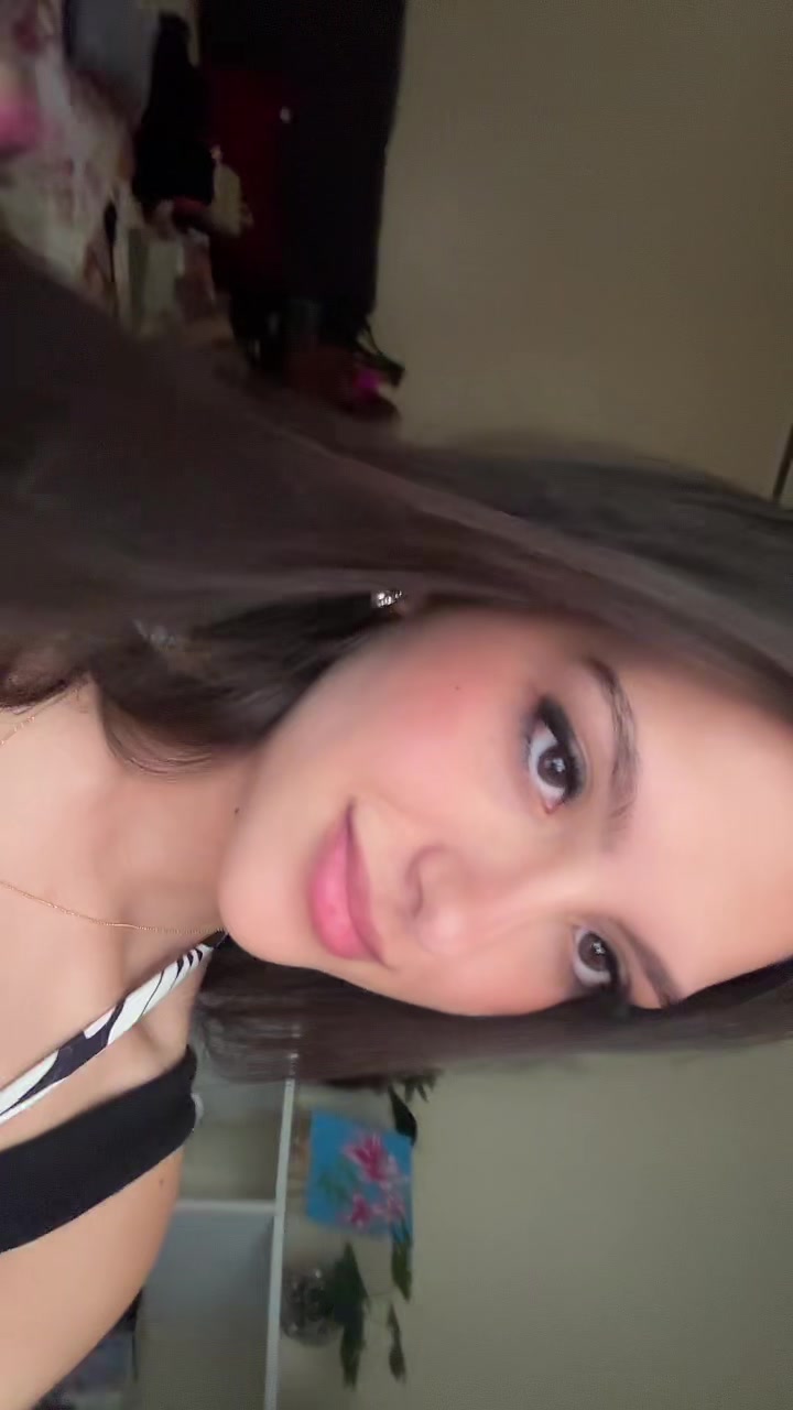 @Ju✨