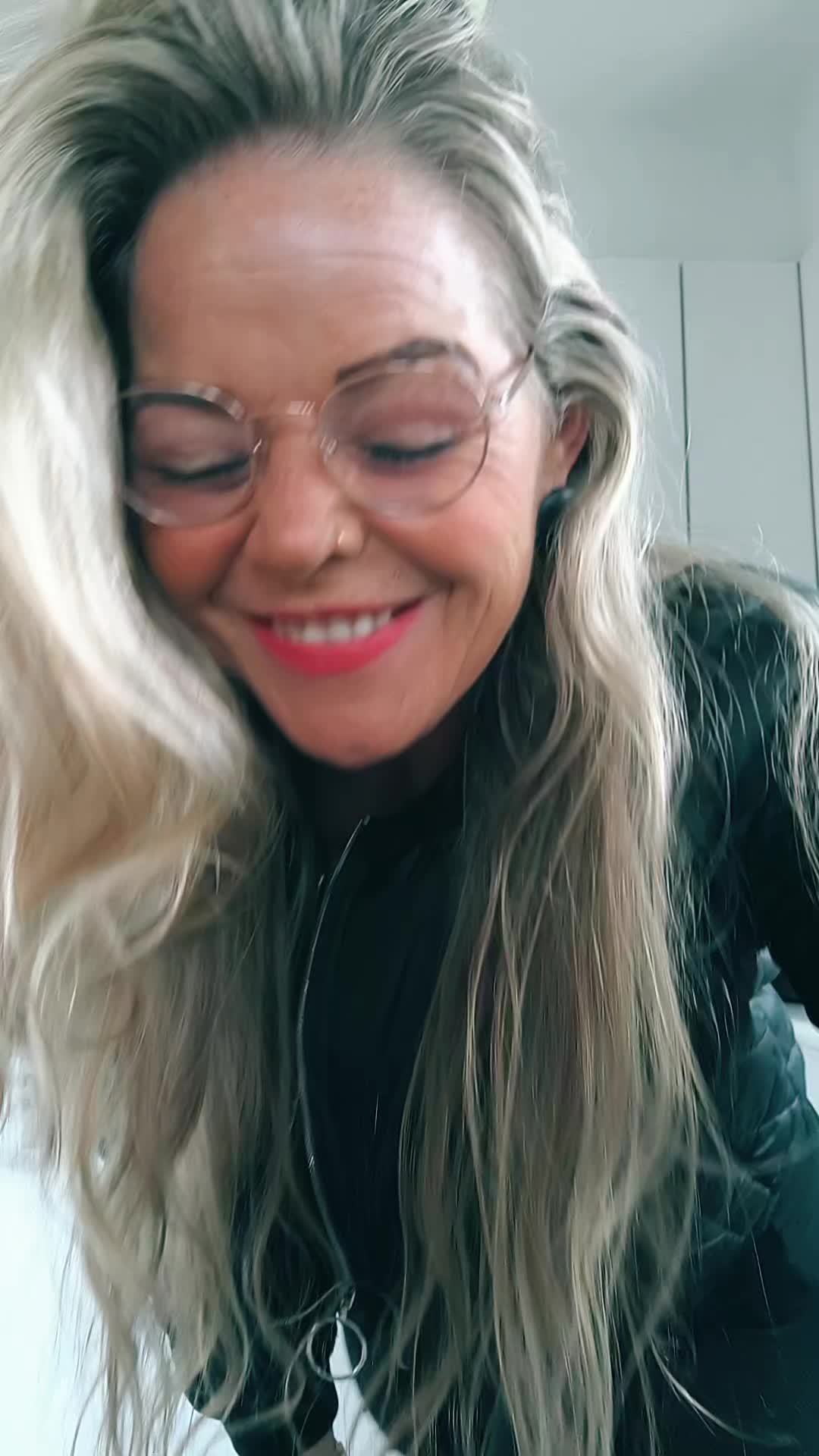 @🎶🇩🇪Janine 🇩🇪🎧