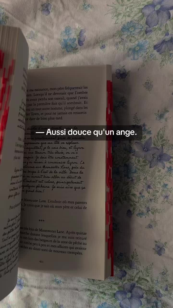 @tothe.moonandbook