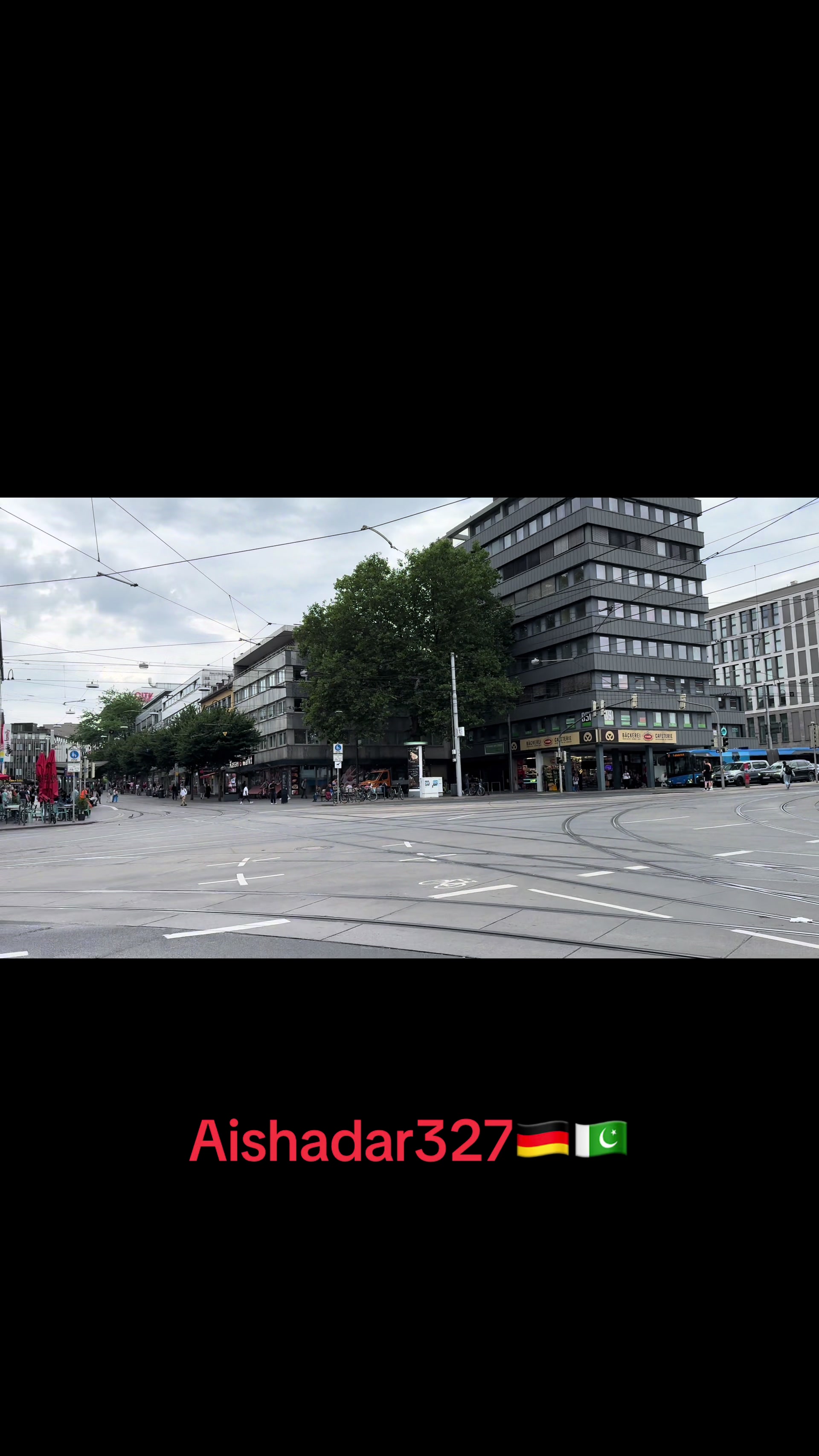 @Aishadar327🇩🇪🇵🇰