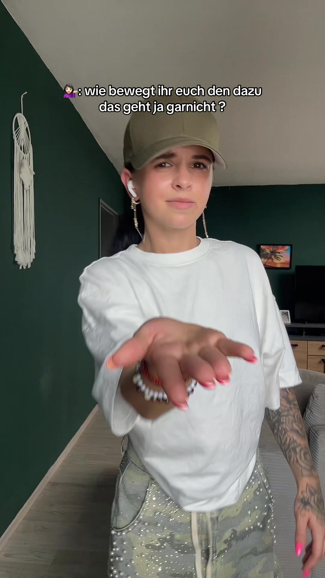 @Janine🦋