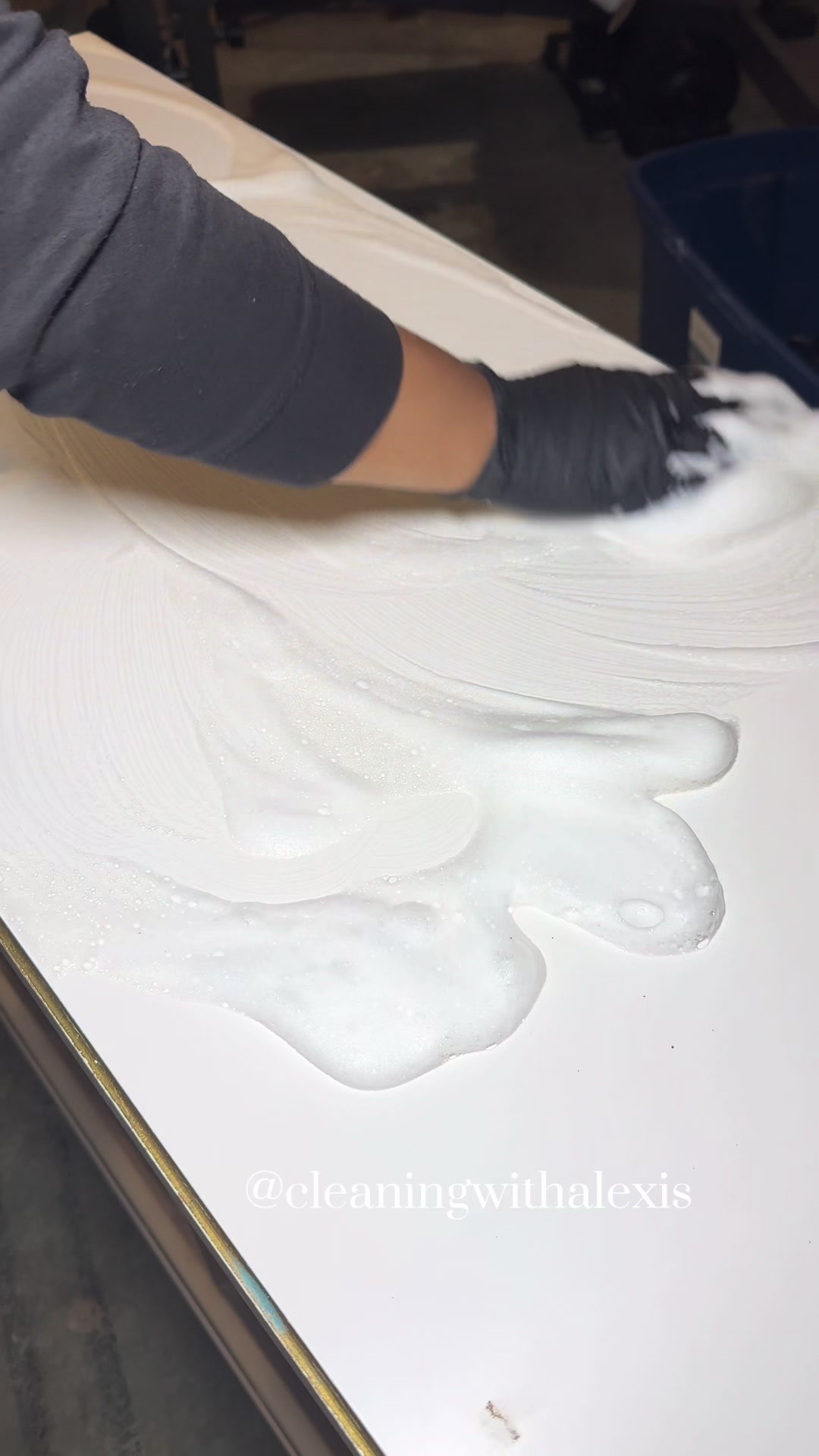 @AlexisCleanASMR