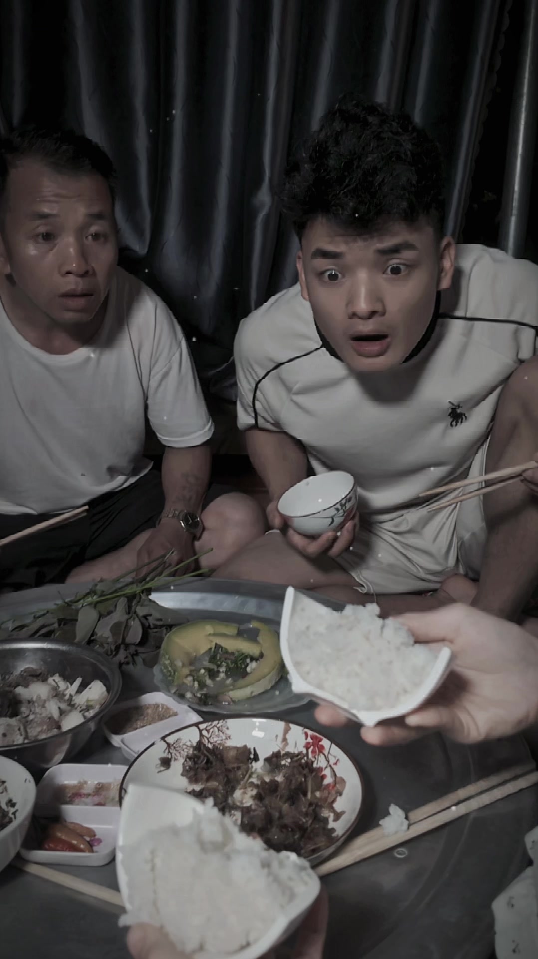 @Huệ Bống