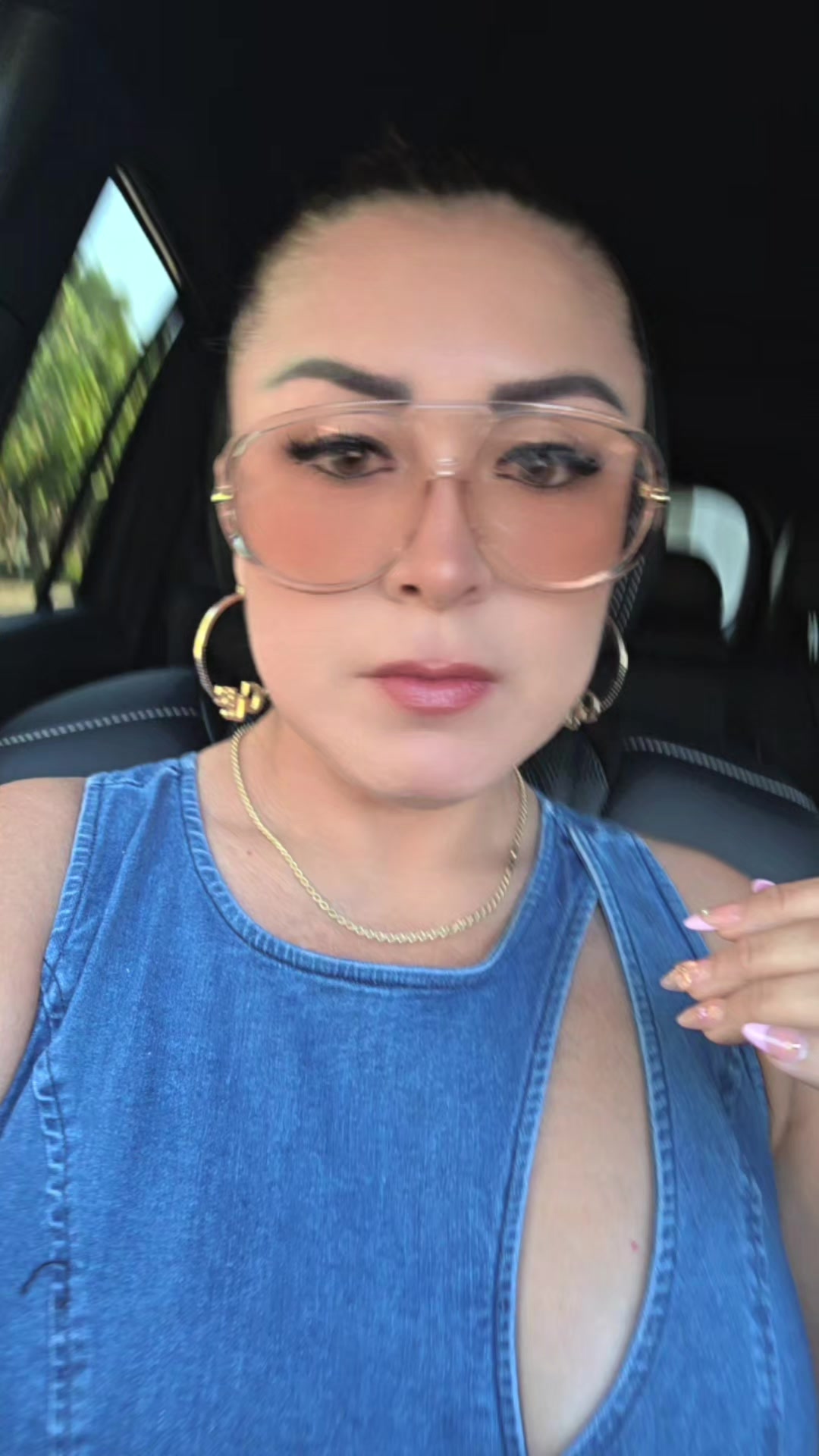 @isabella