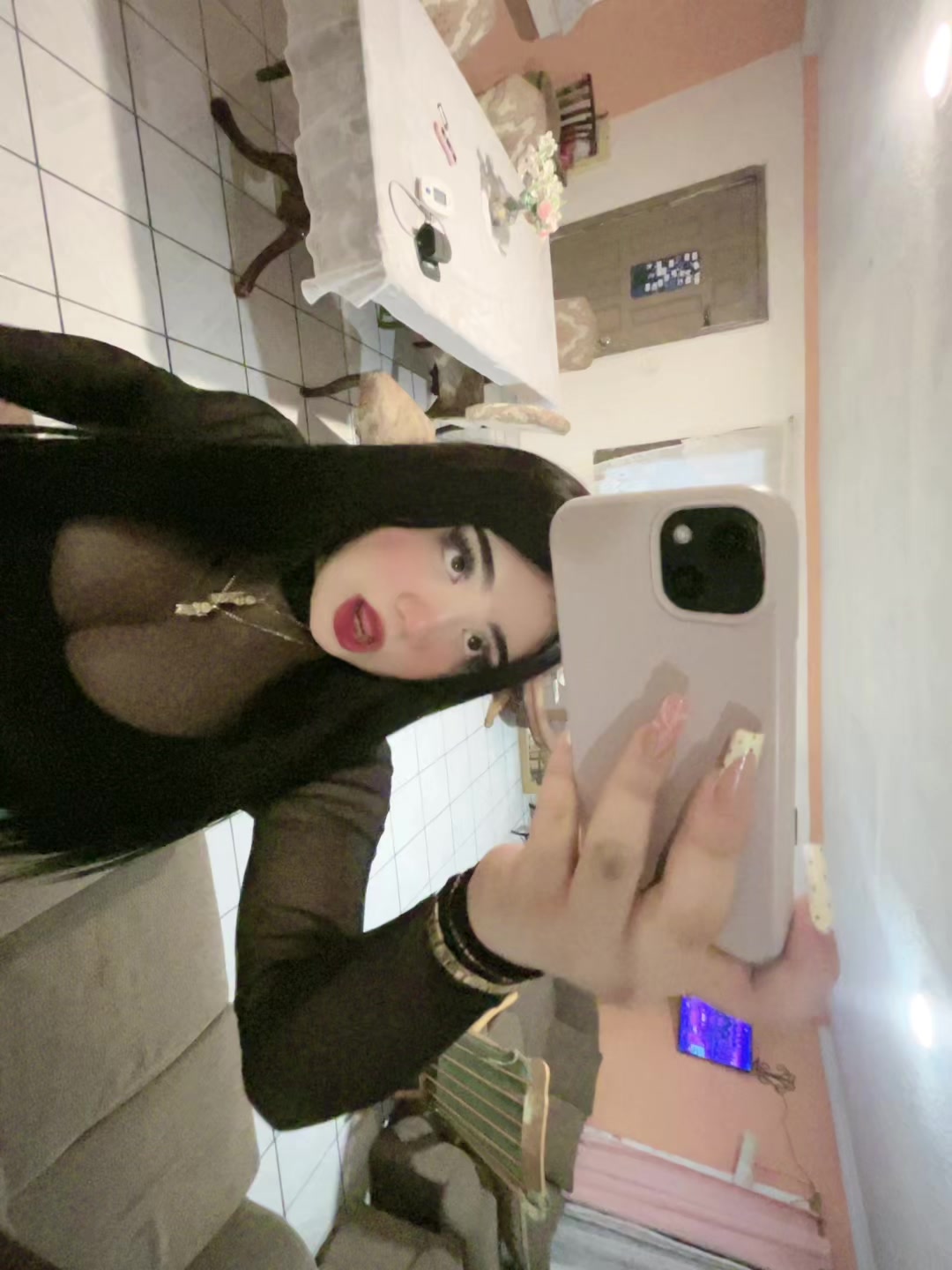 @Nz