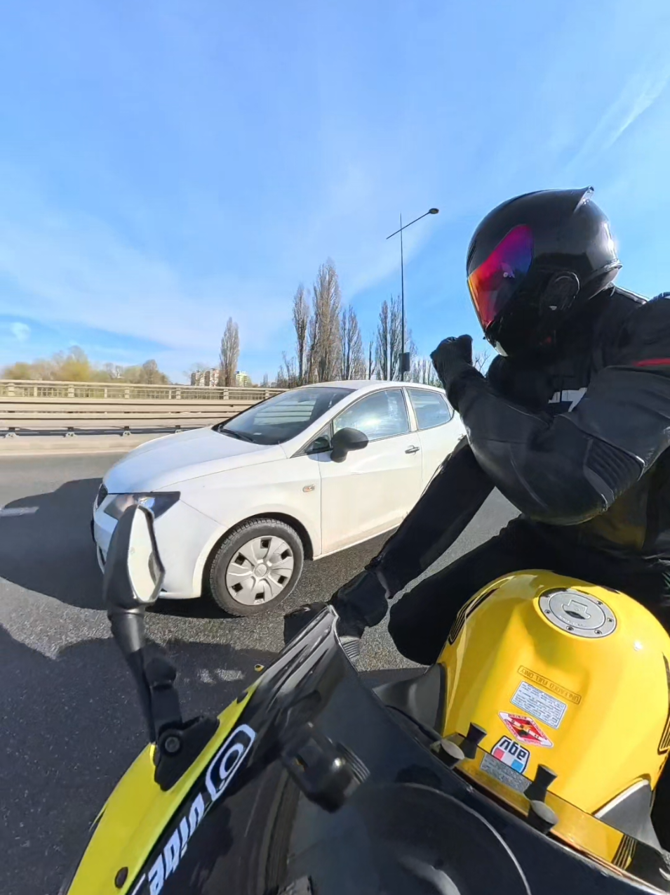 @vibe_biker
