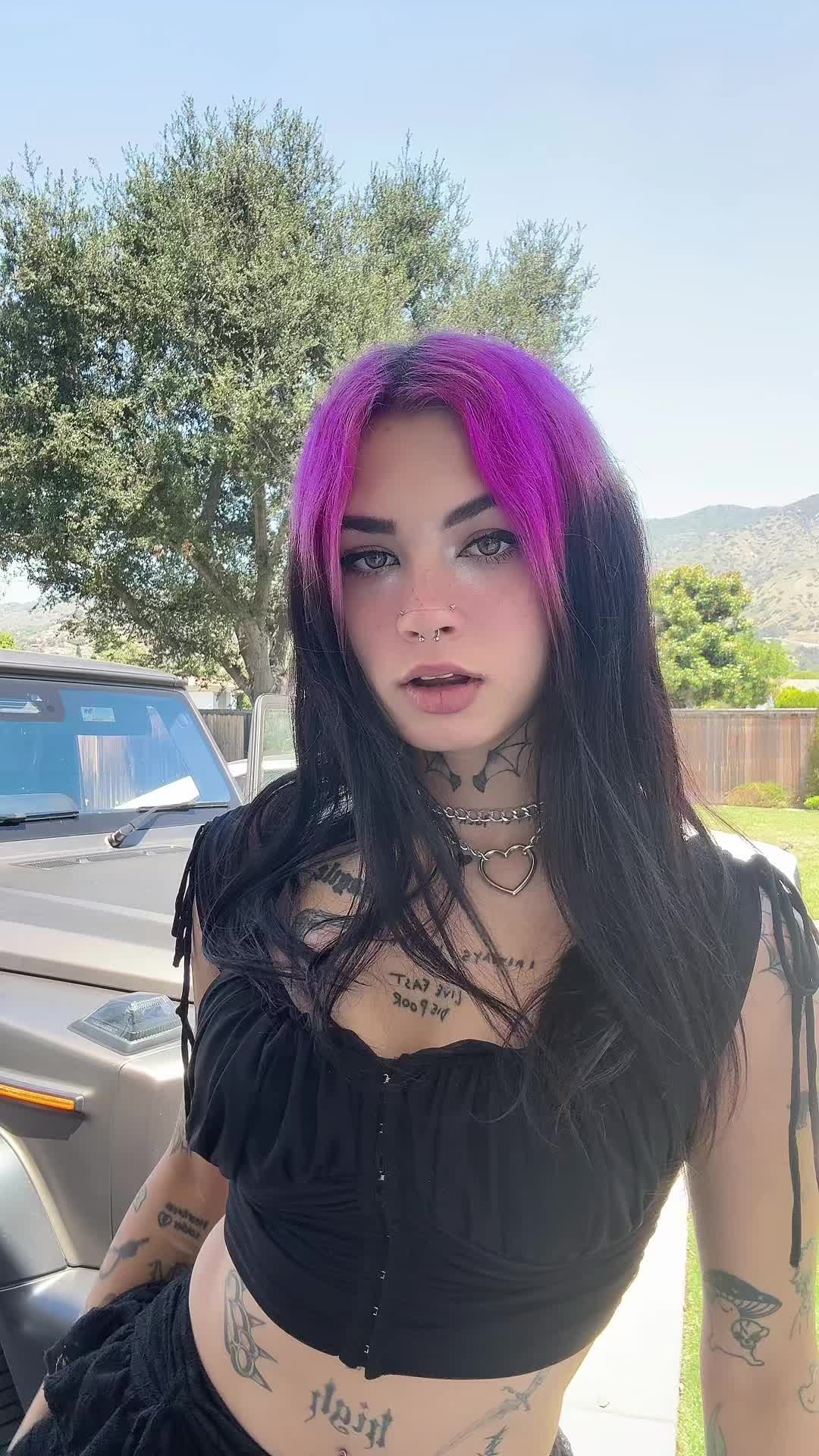 @Queenoftheblack