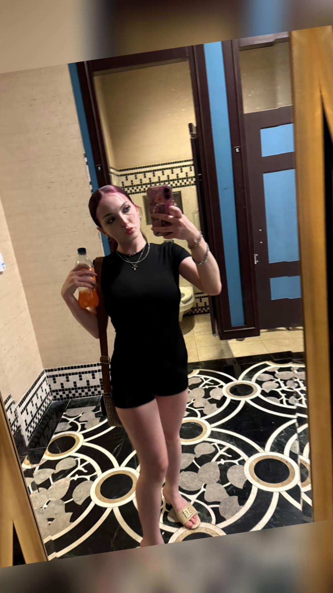 @Miabella