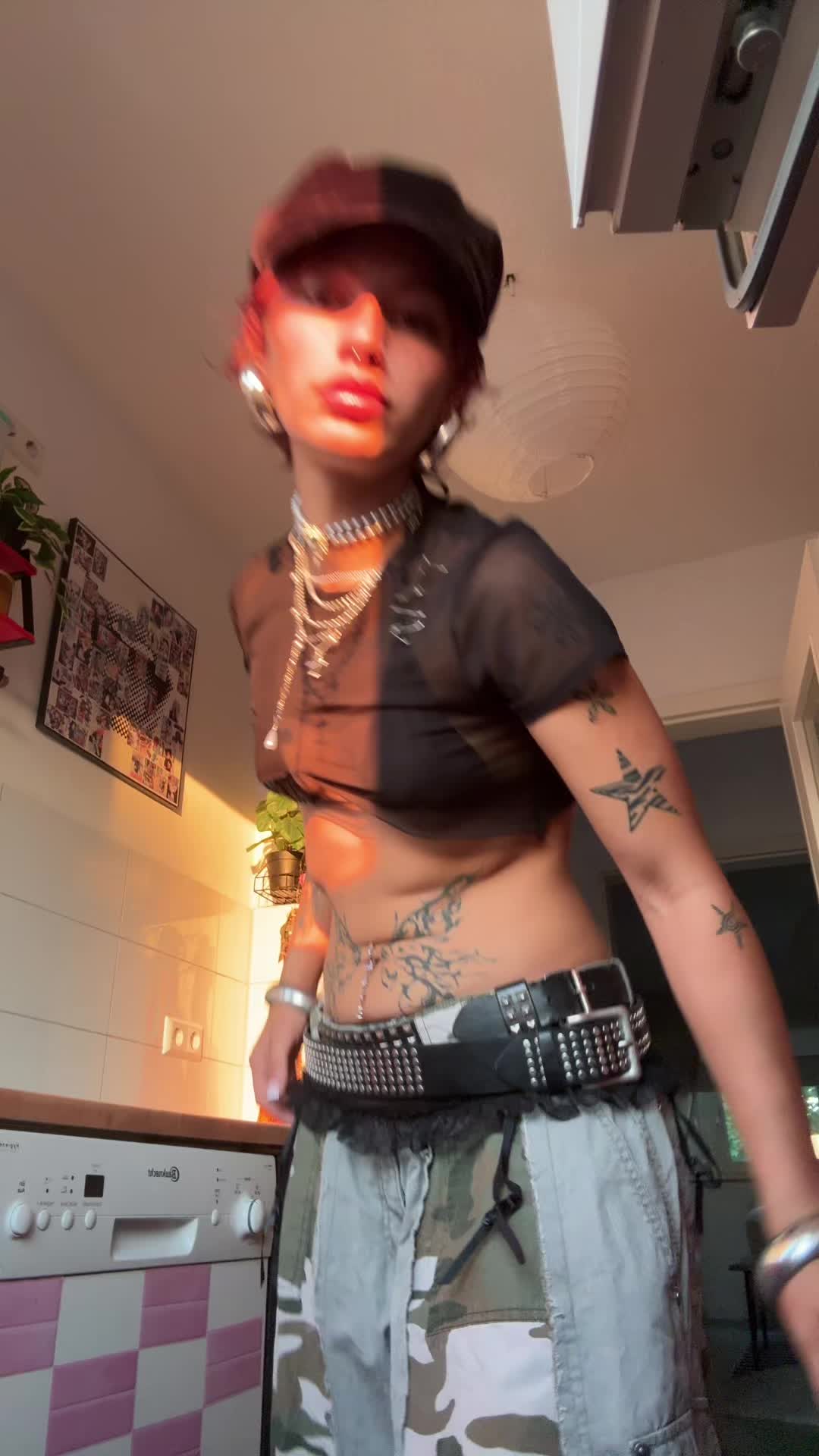 @Emi