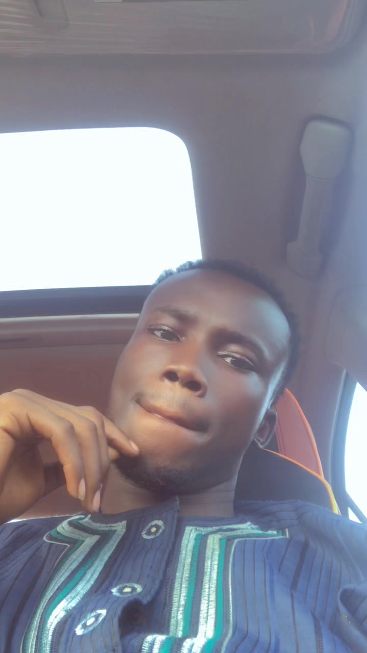 @SUNNY ADE 🥀🤍📸..
