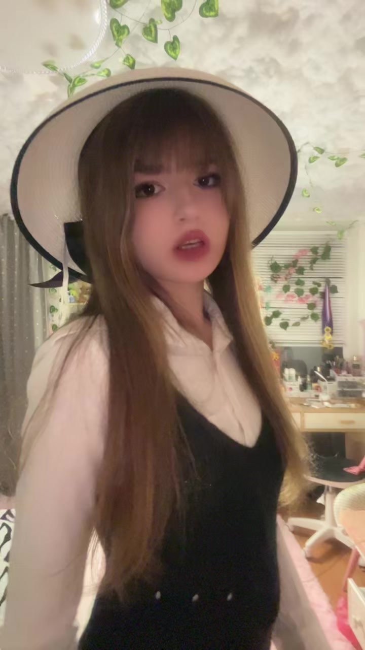@Леоночка кот