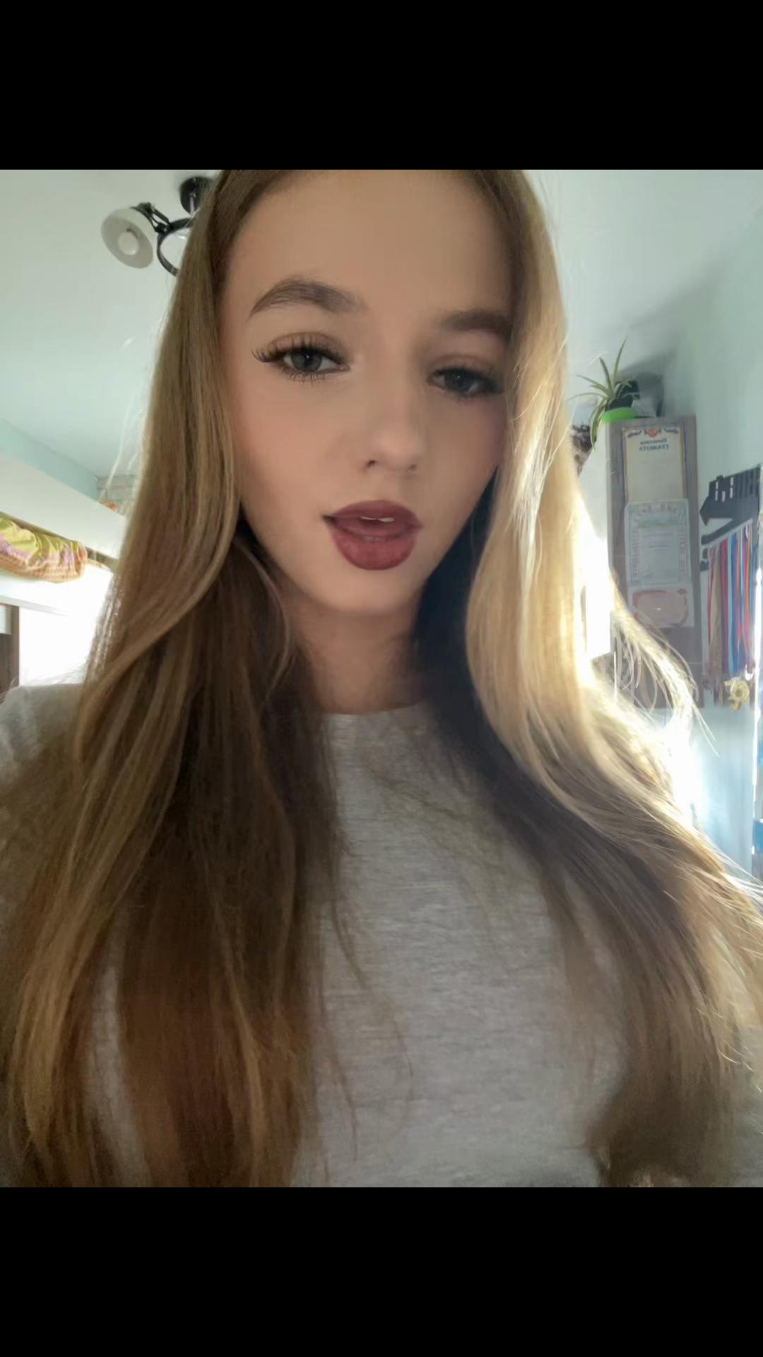 @🎧🪐