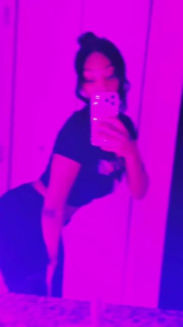 @momolashaa