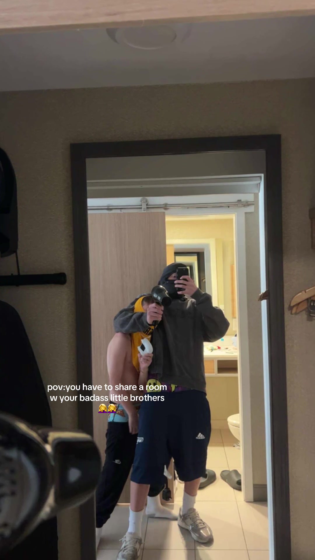@bella